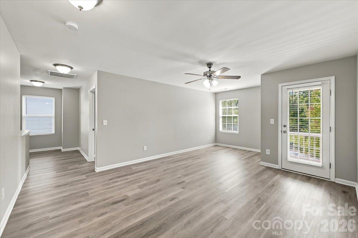 Single Family Residence at 3724 Martele Drive, Mint Hill, photo 19 of 33