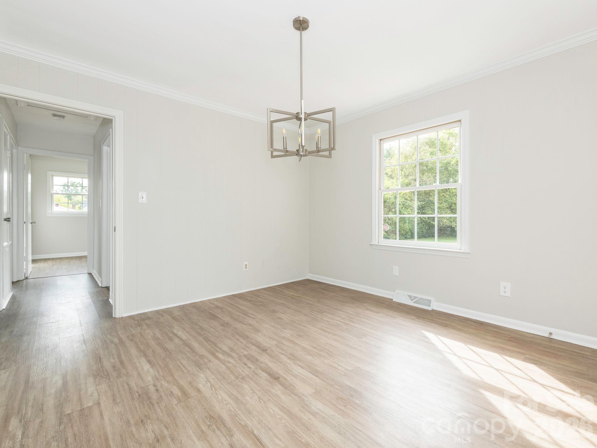 dining - 4305 Weddington Road, Concord