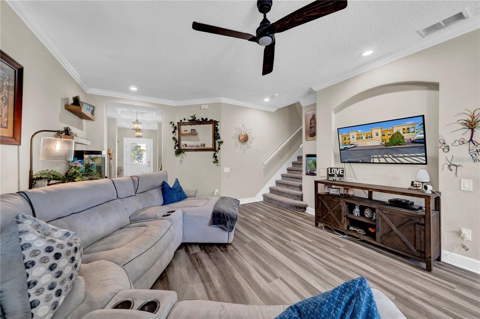 Versatile Space - 614 105TH LN N, ST PETERSBURG