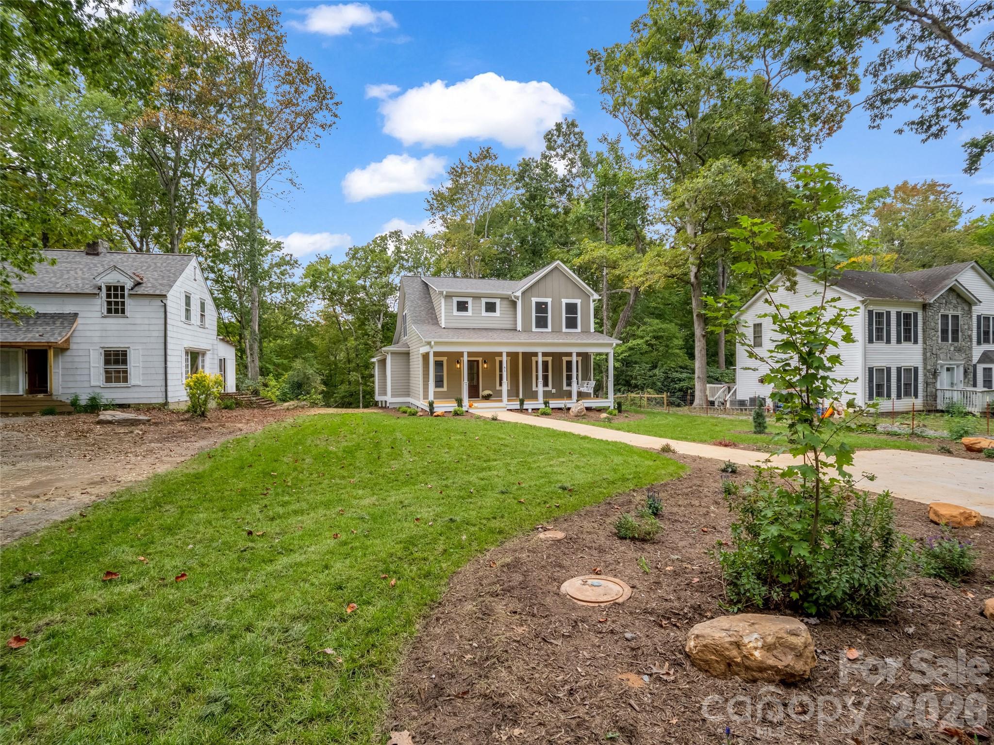 Single Family Residence at 61 Laurel Lane, Black Mountain, photo 6 of 48