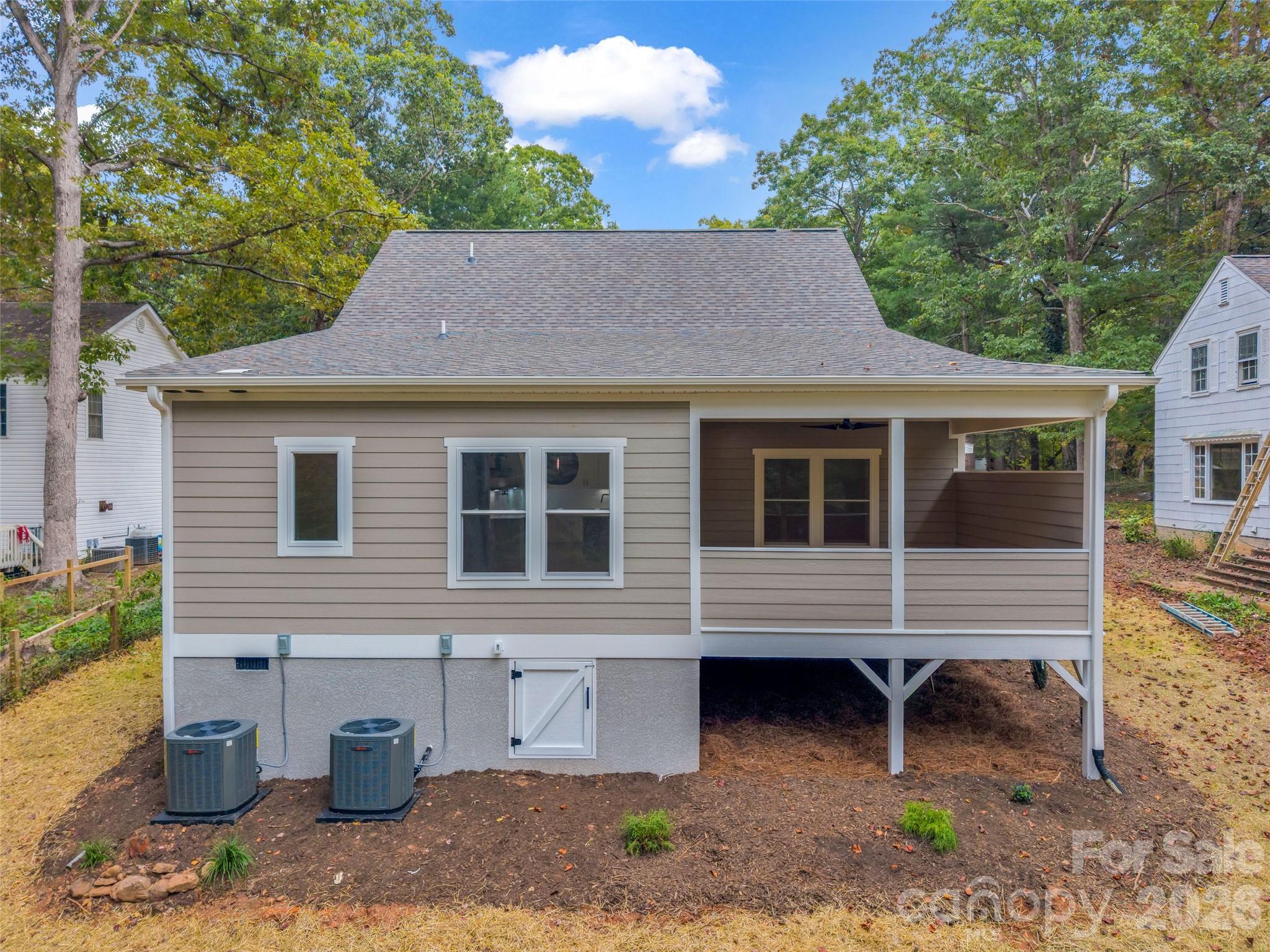 Single Family Residence at 61 Laurel Lane, Black Mountain, photo 8 of 48