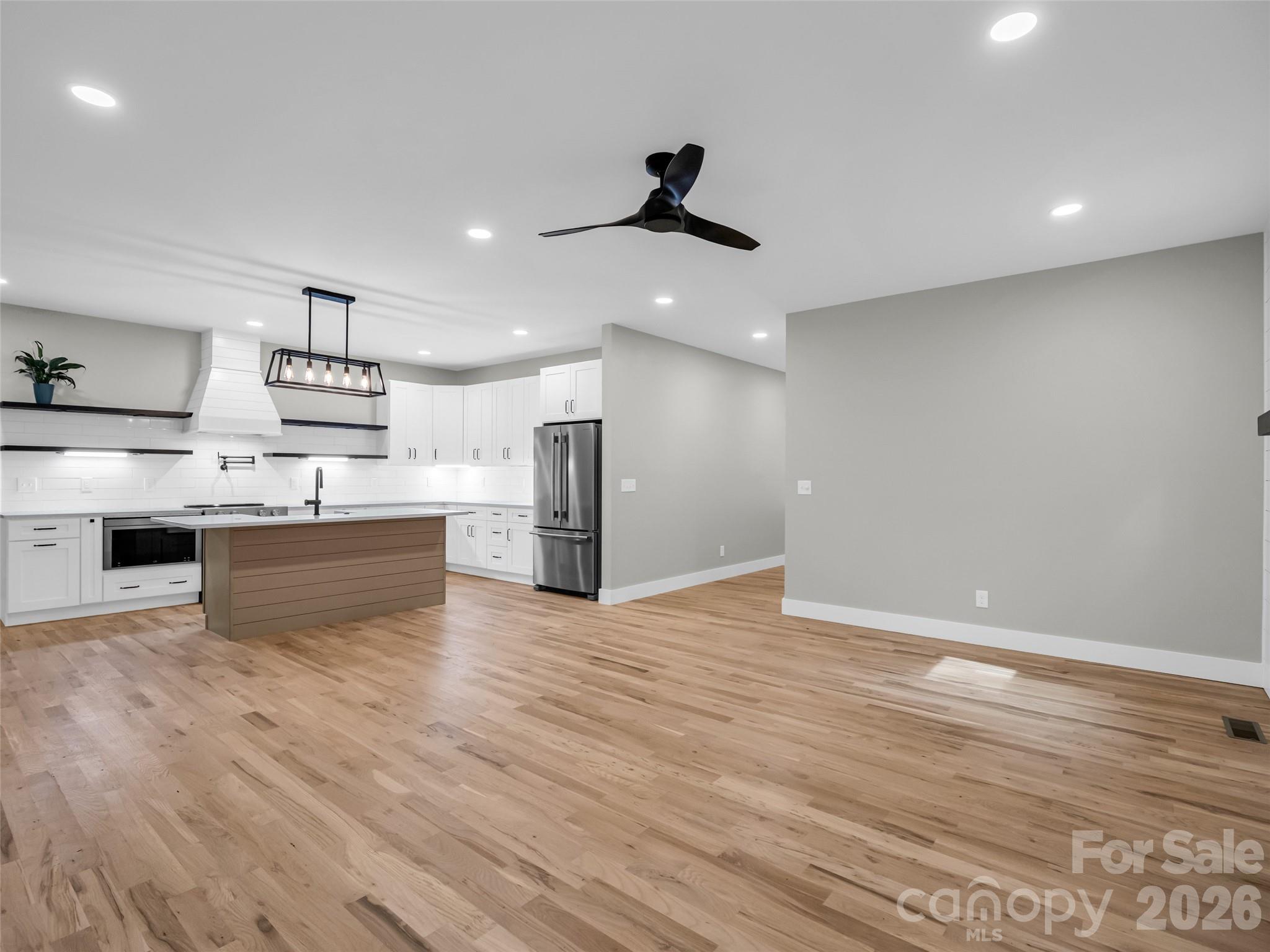 Single Family Residence at 61 Laurel Lane, Black Mountain, photo 13 of 48