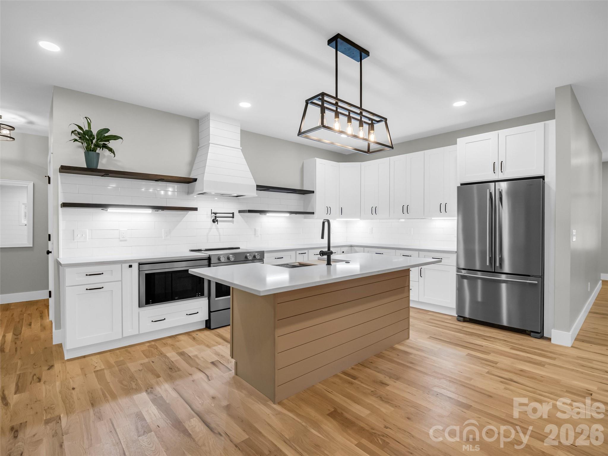 Single Family Residence at 61 Laurel Lane, Black Mountain, photo 15 of 48