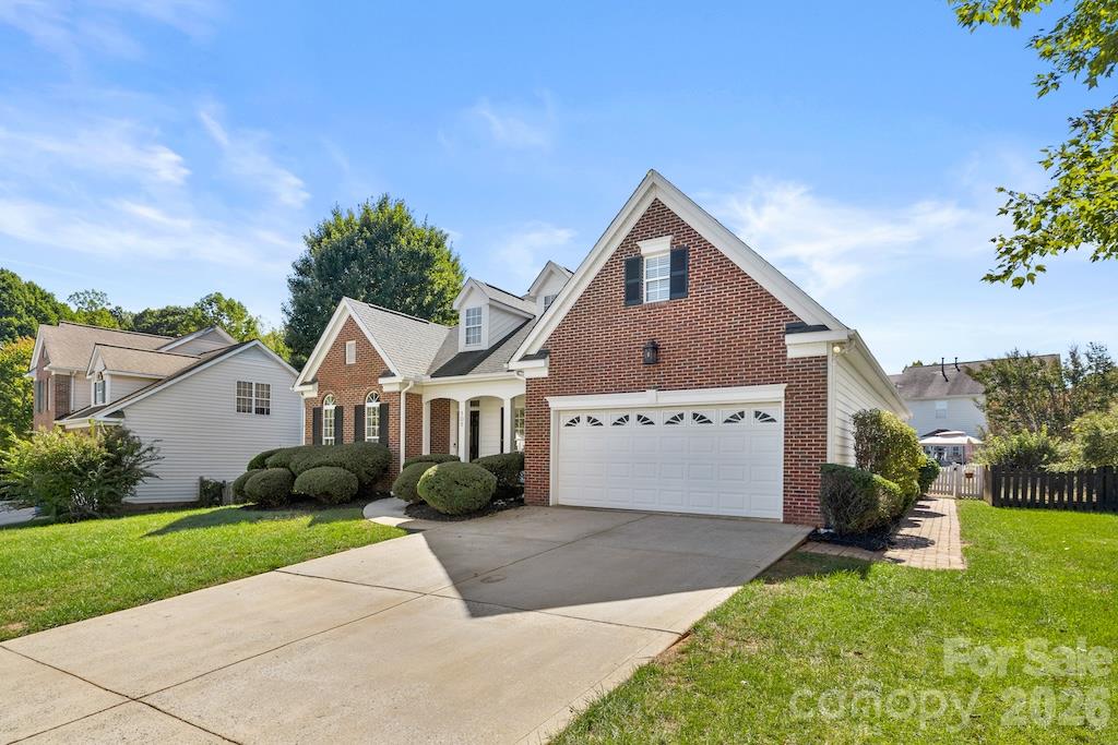 Single Family Residence at 109 Coronilla Road, Mooresville, photo 4 of 41