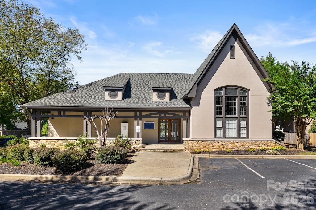 Clubhouse across the street from neighborhood park - over looks Lake Norman - 109 Coronilla Road, Mooresville