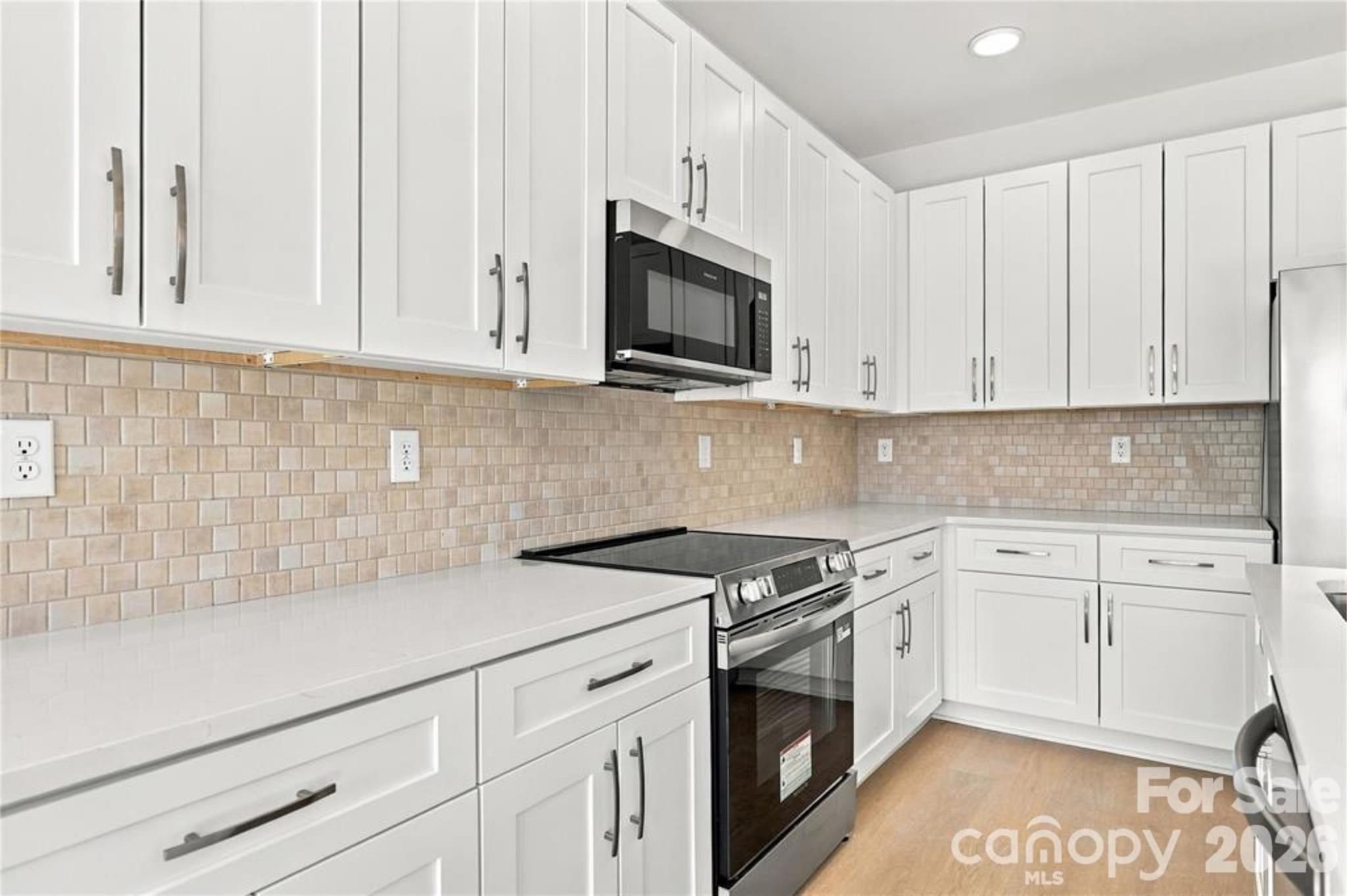 Single Family Residence at 509 Oak Street, Mooresville, photo 12 of 37