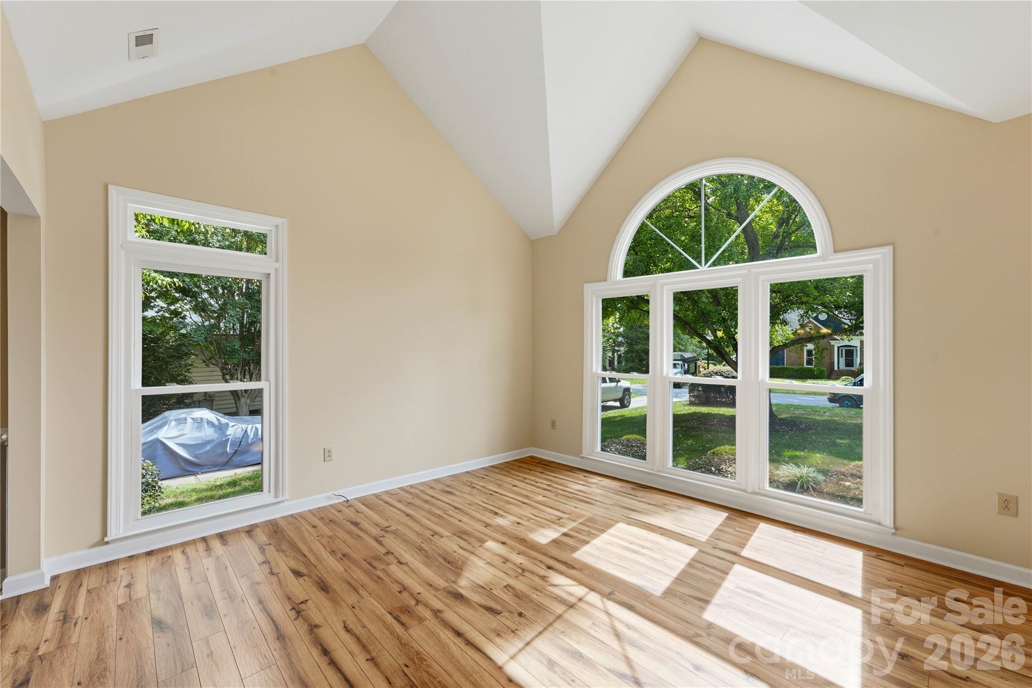 Single Family Residence at 180 Bridgeport Drive, Mooresville, photo 9 of 46