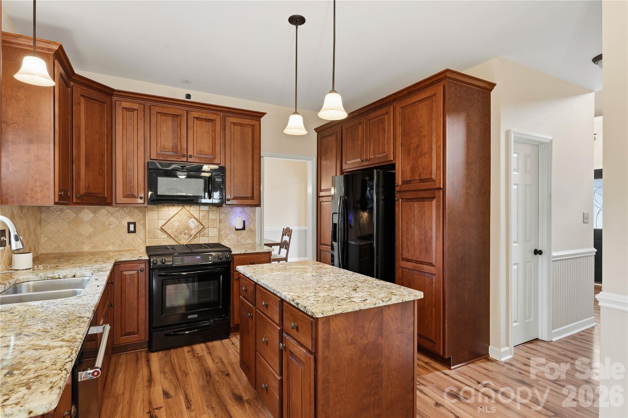 Single Family Residence at 180 Bridgeport Drive, Mooresville, photo 13 of 46