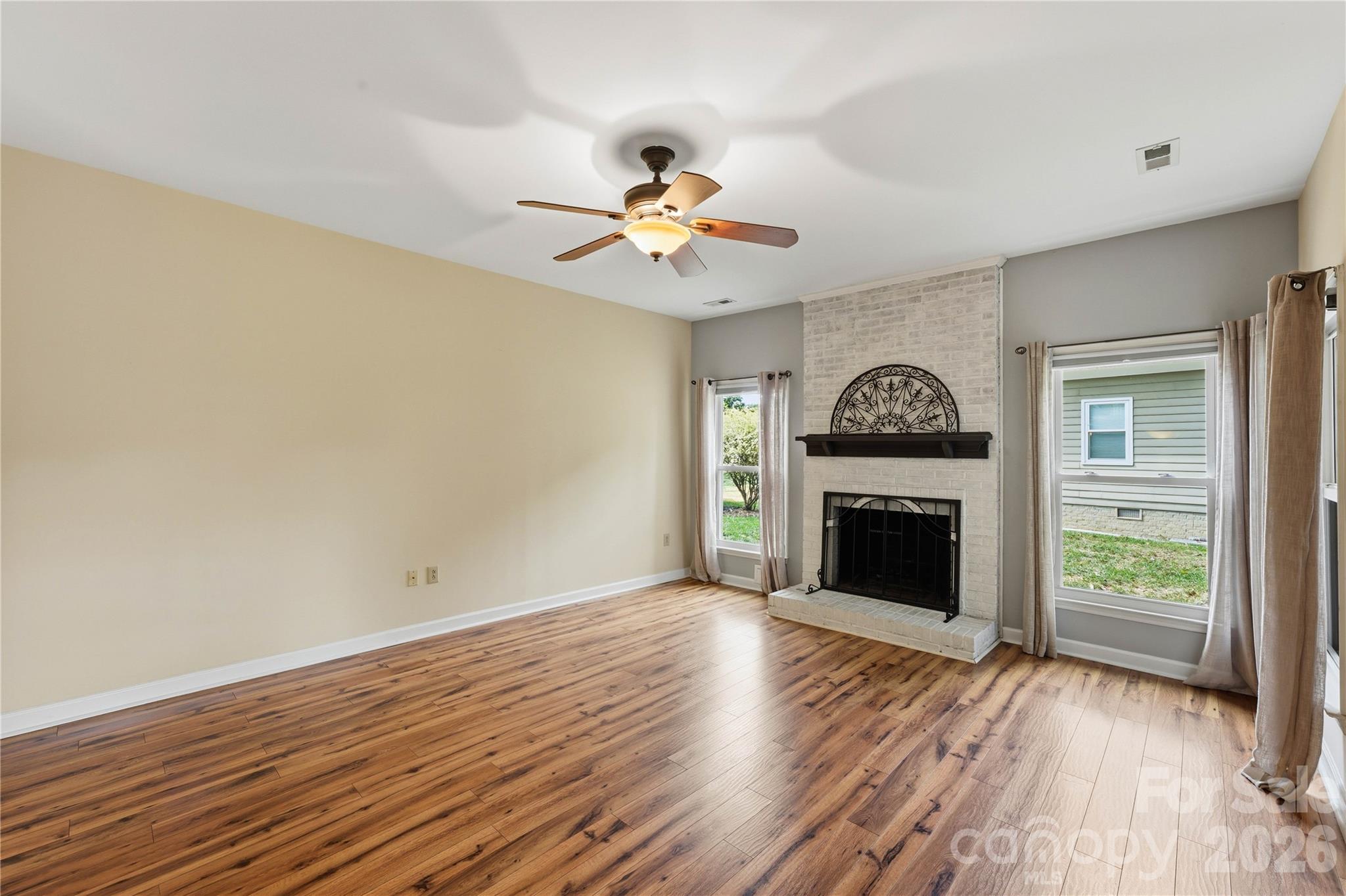 Single Family Residence at 180 Bridgeport Drive, Mooresville, photo 21 of 46