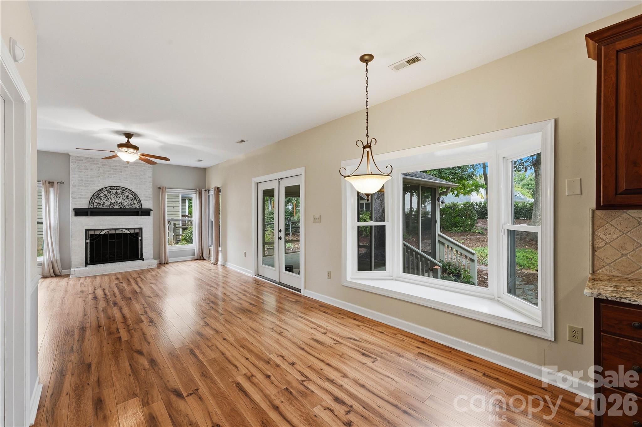 Single Family Residence at 180 Bridgeport Drive, Mooresville, photo 22 of 46