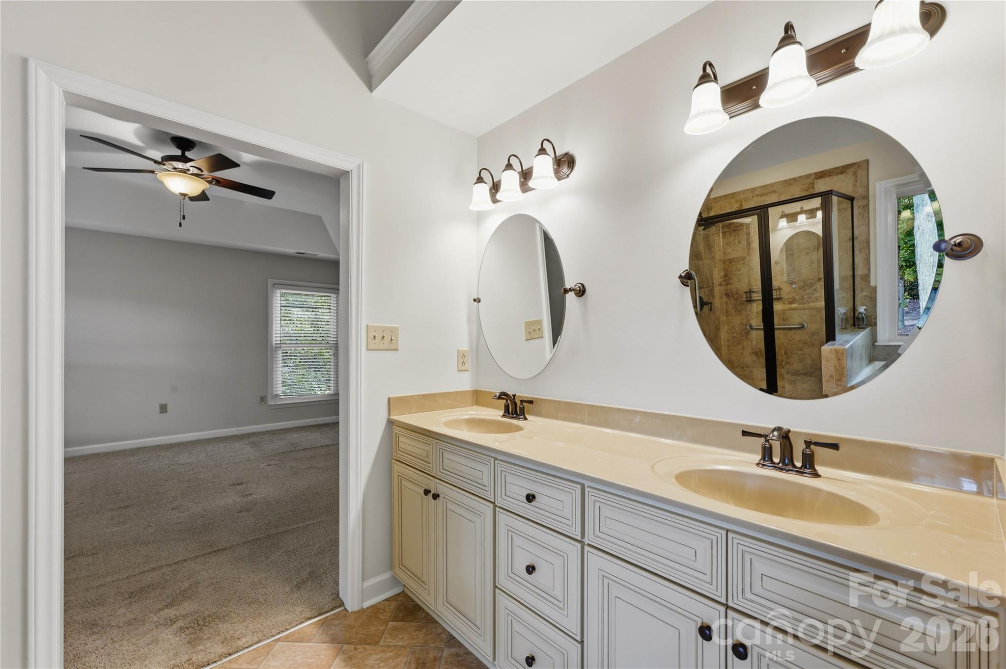 Single Family Residence at 180 Bridgeport Drive, Mooresville, photo 32 of 46