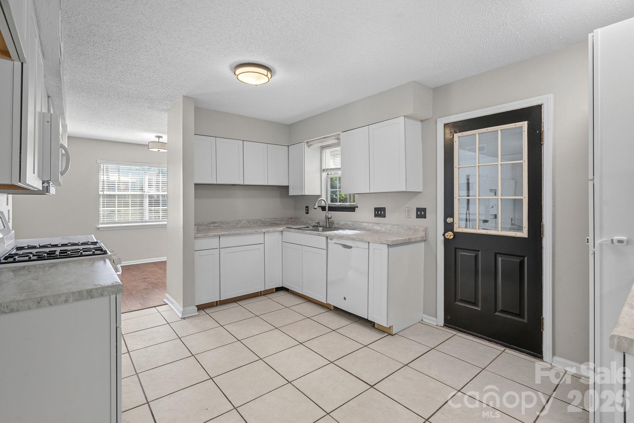 Kitchen - 12424 Cool Mist Lane, Huntersville