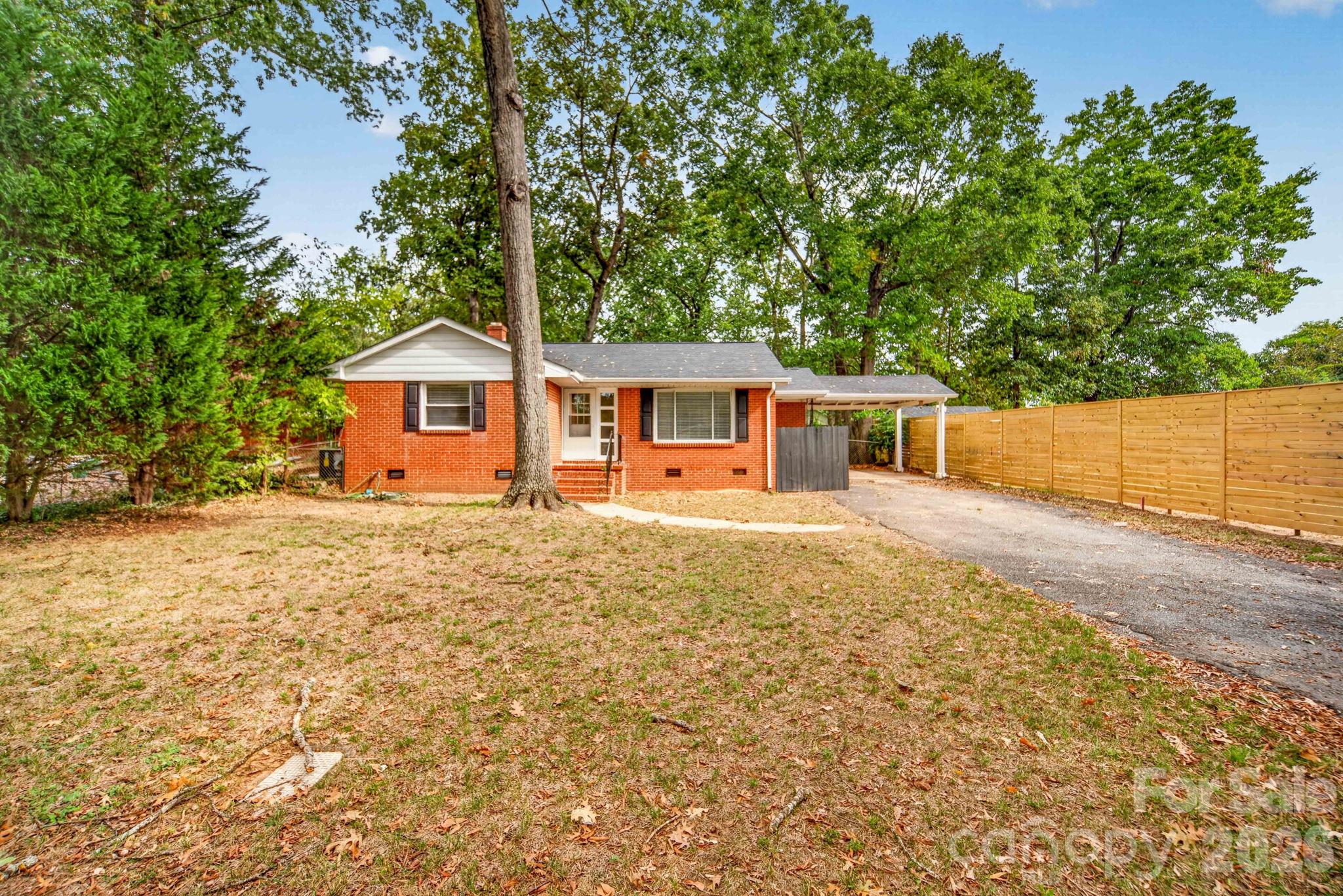 Single Family Residence at 706 Brian Circle, Pineville, photo 2 of 21