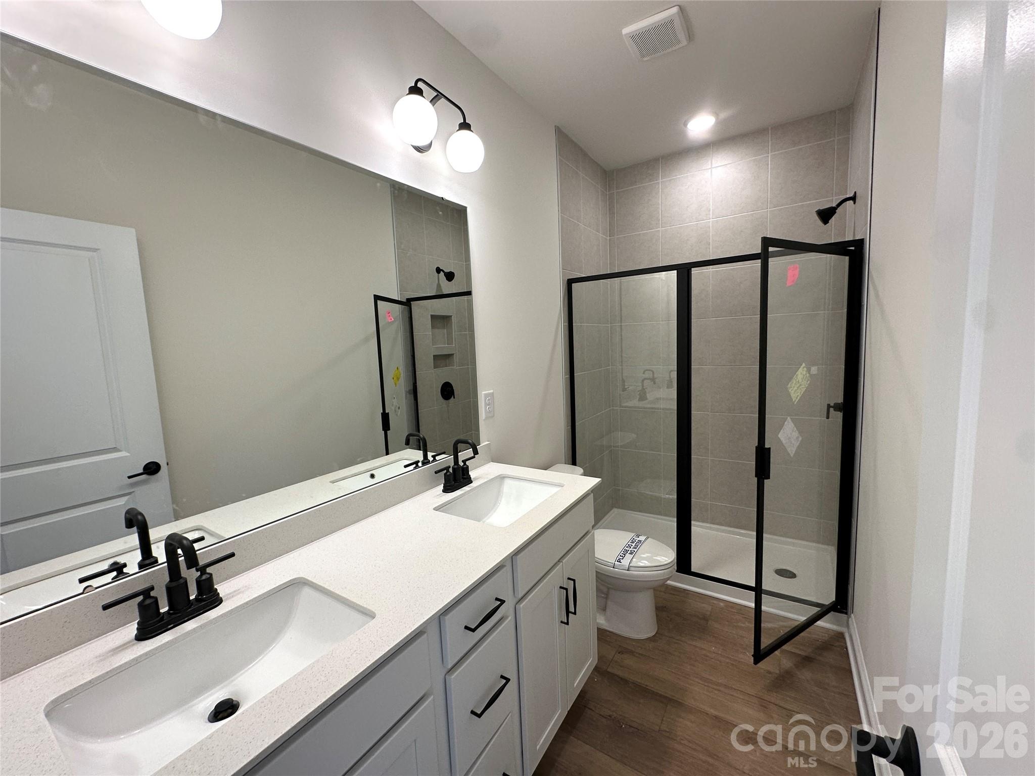 Bath 2 - 118 Swing Lane, Troutman