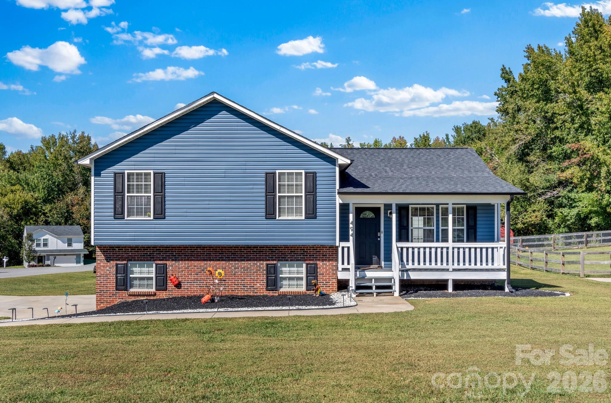 Single Family Residence at 494 Sunset Ridge Lane, Lexington, photo 4 of 31