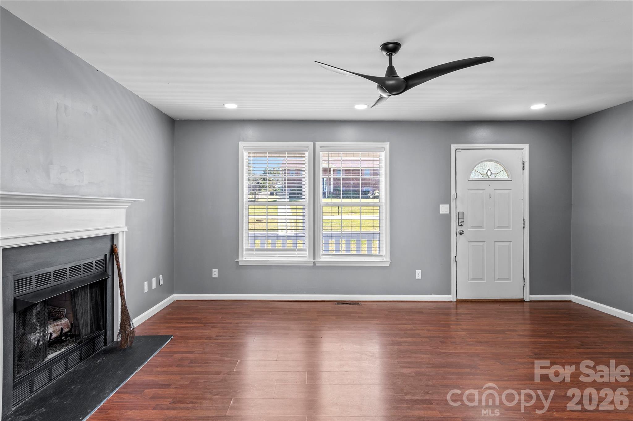 Single Family Residence at 494 Sunset Ridge Lane, Lexington, photo 9 of 31