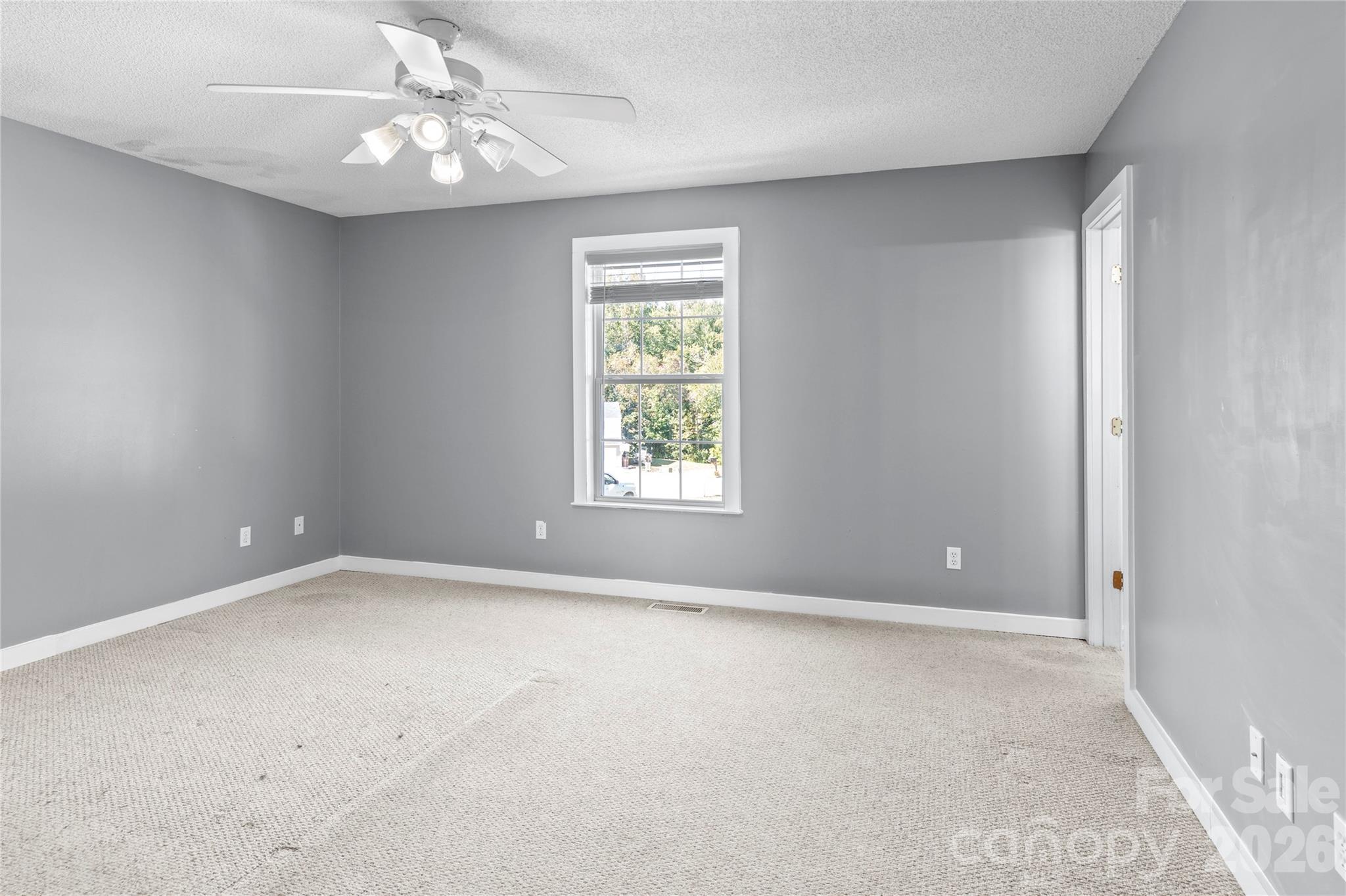 Single Family Residence at 494 Sunset Ridge Lane, Lexington, photo 14 of 31