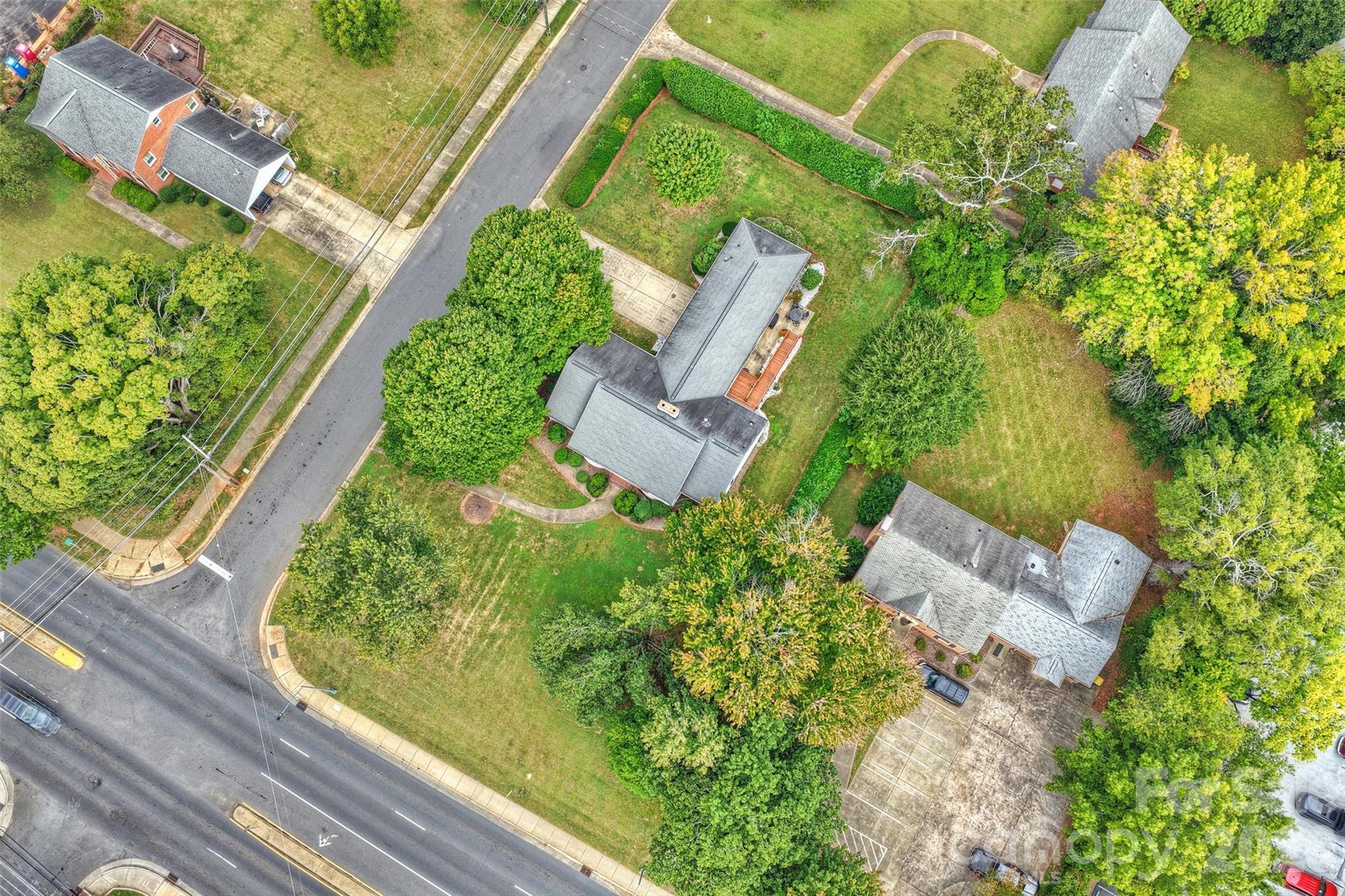 Single Family Residence at 5801 Fairview Road, Charlotte, photo 19 of 24
