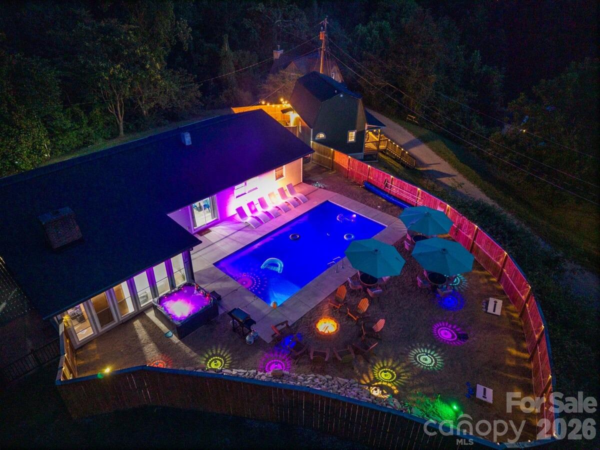 20 Collins - Exterior - 12,20 Collins Mountain Drive, Asheville