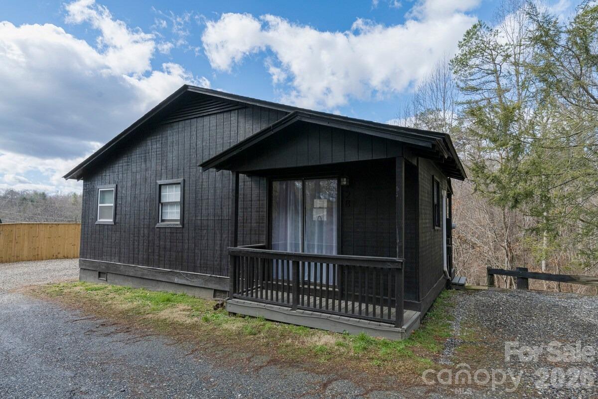 28 Collins Mountain Drive