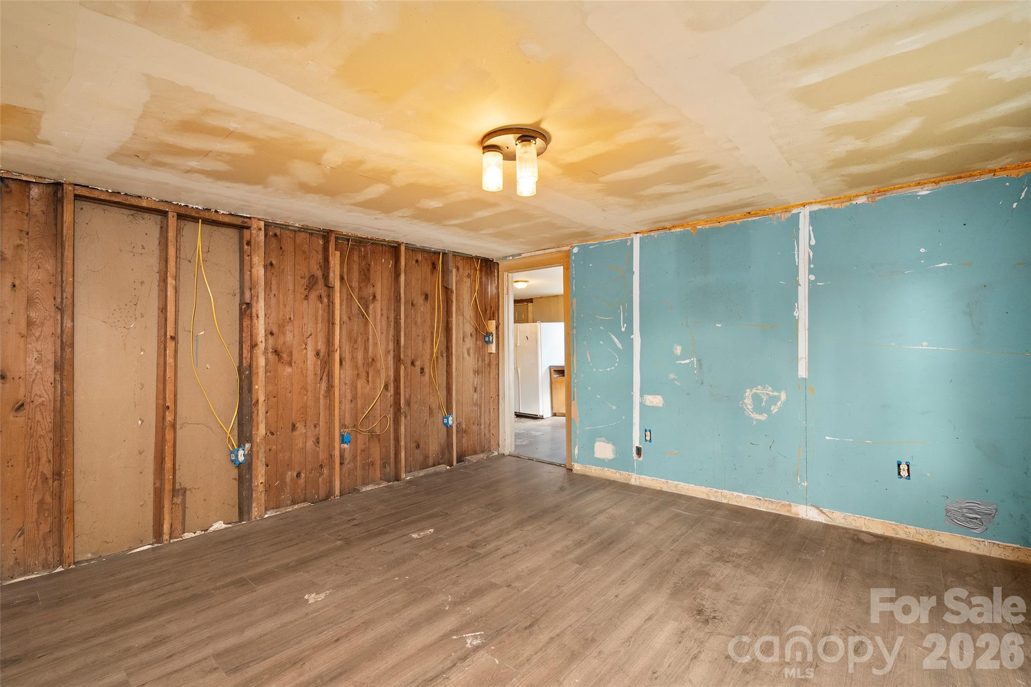 Single Family Residence at 75 Travis Street, Clyde, photo 5 of 15