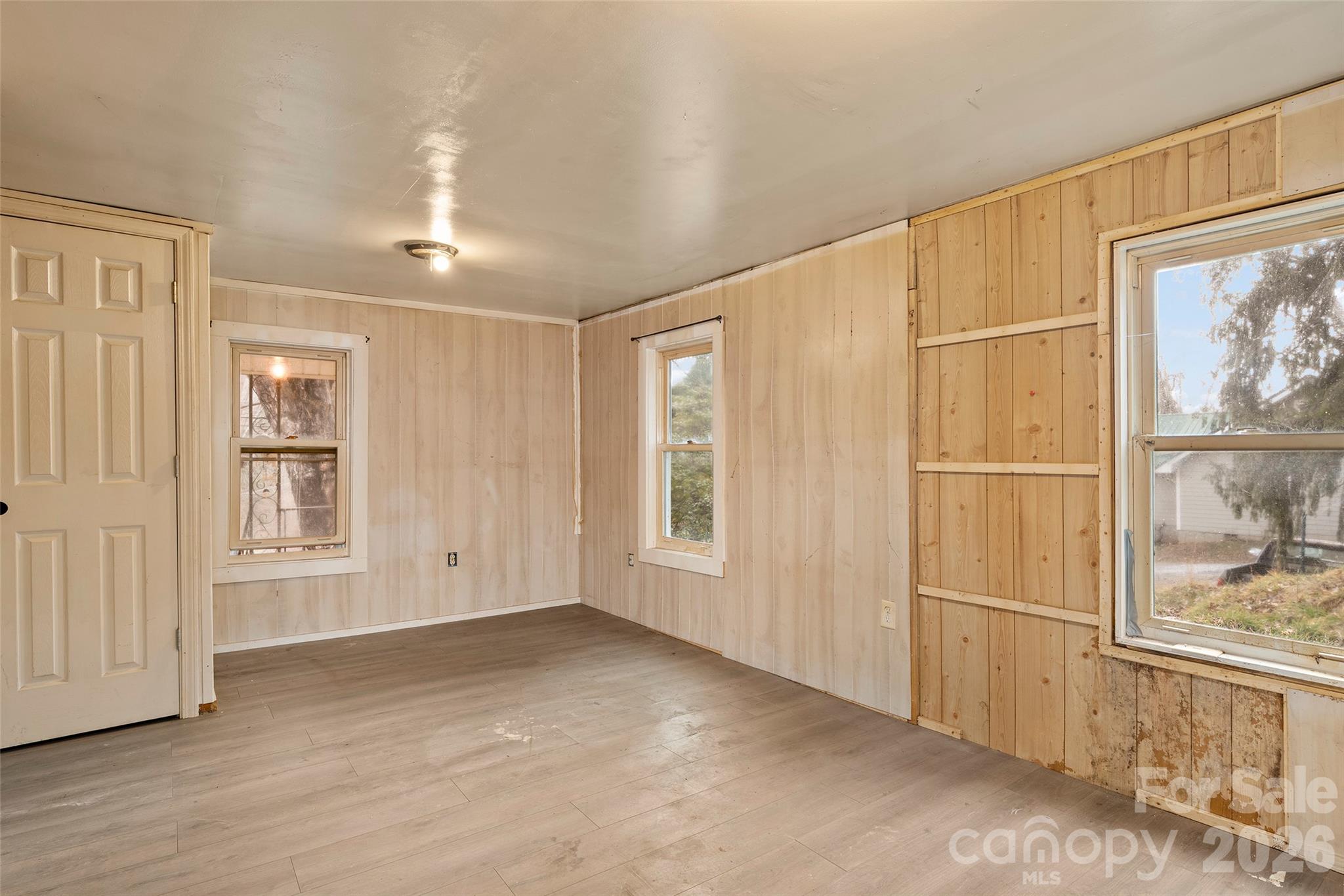 Single Family Residence at 75 Travis Street, Clyde, photo 9 of 15