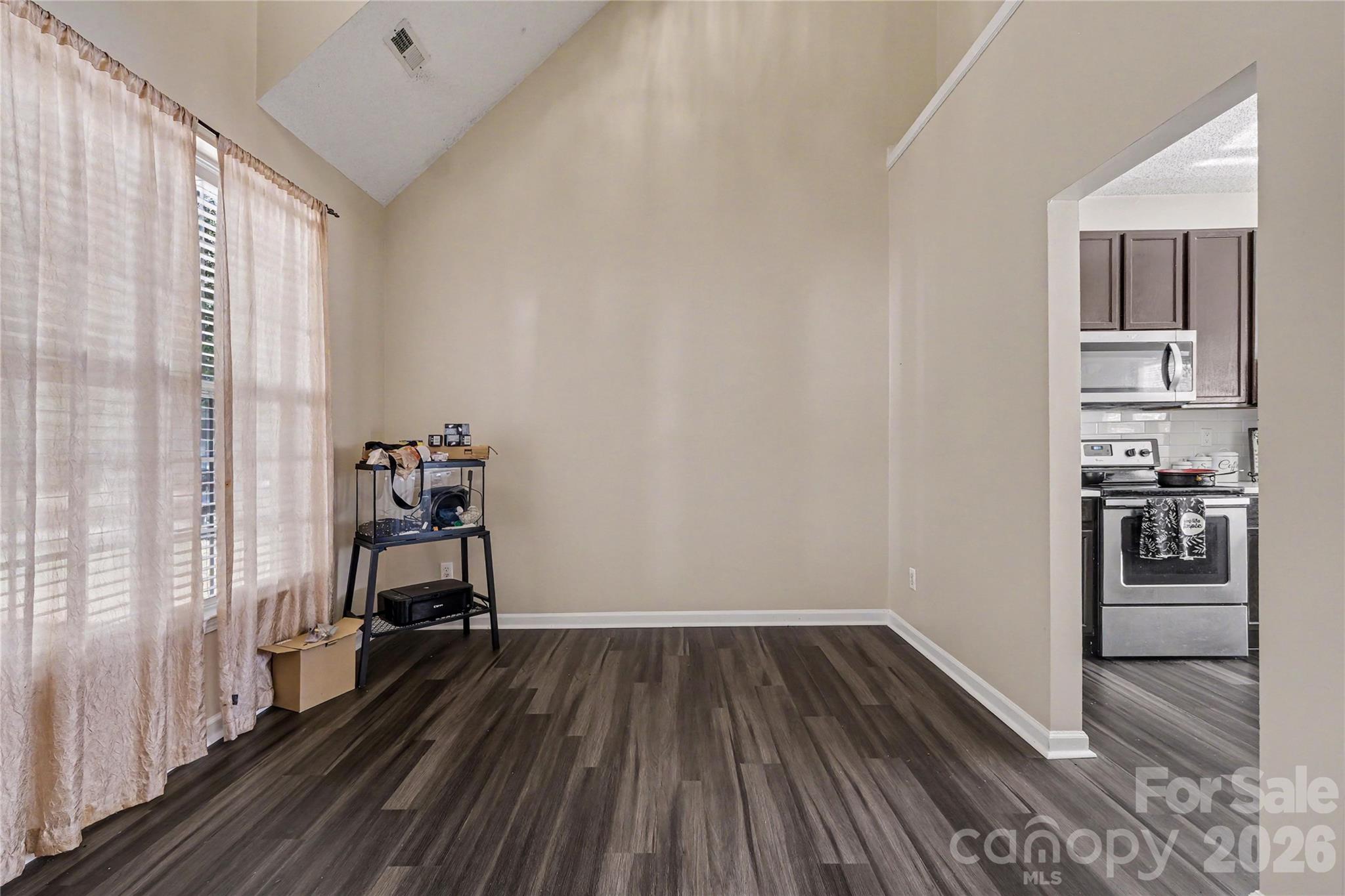 Single Family Residence at 8030 Shiny Meadow Drive, Charlotte, photo 7 of 32