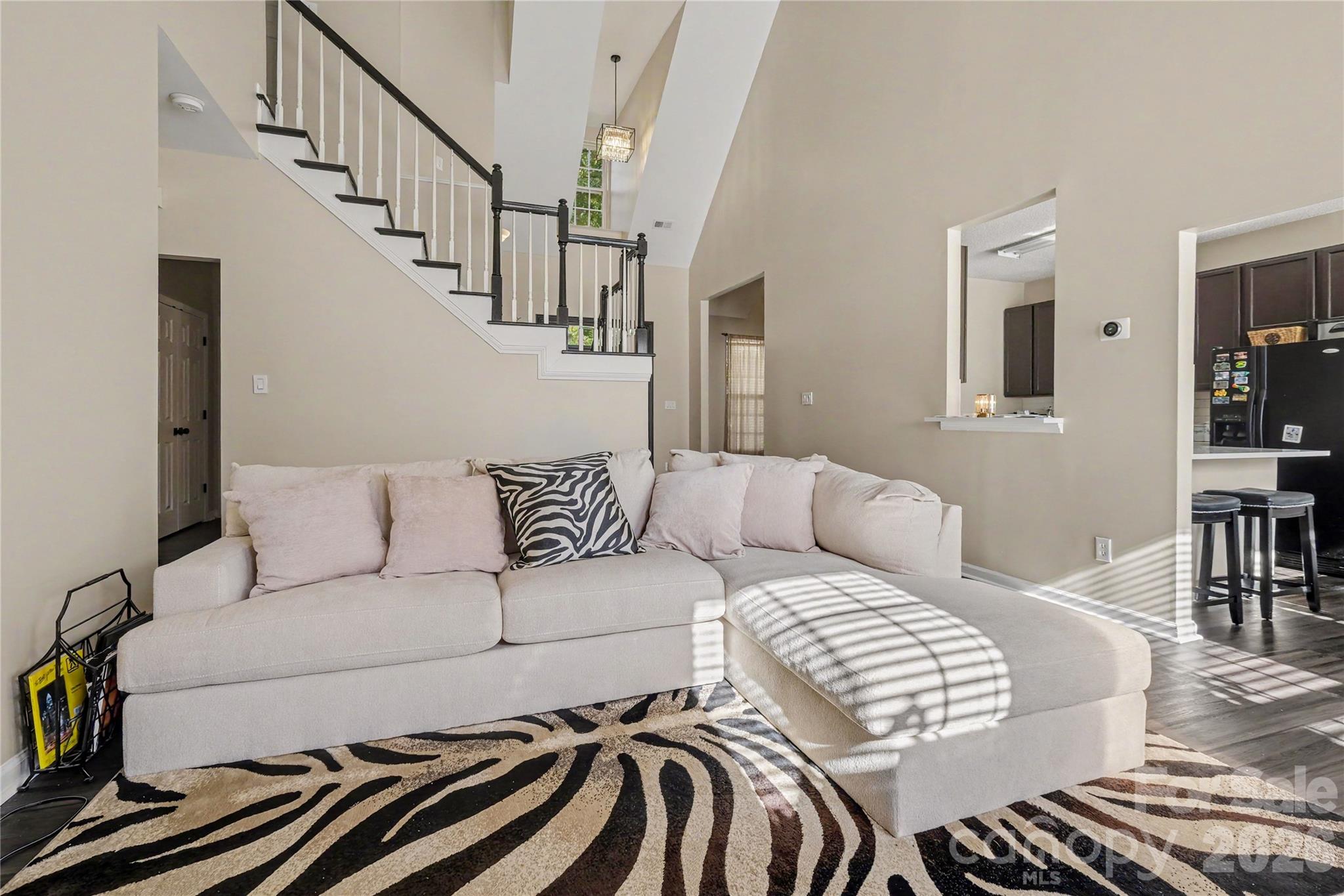 Single Family Residence at 8030 Shiny Meadow Drive, Charlotte, photo 11 of 32
