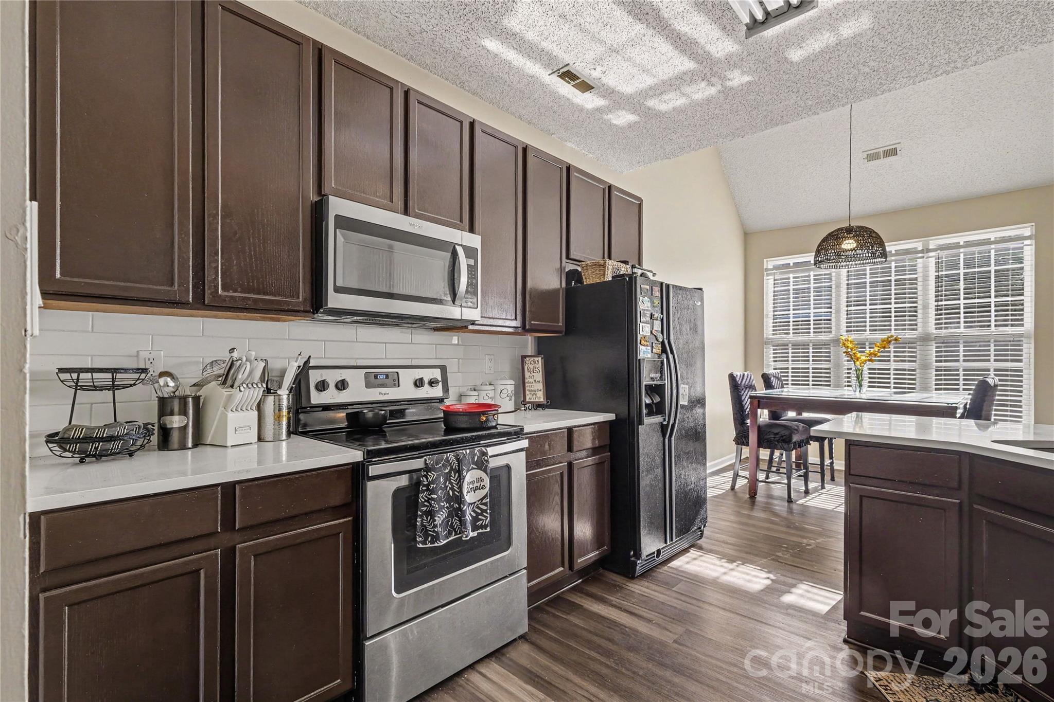 Single Family Residence at 8030 Shiny Meadow Drive, Charlotte, photo 15 of 32