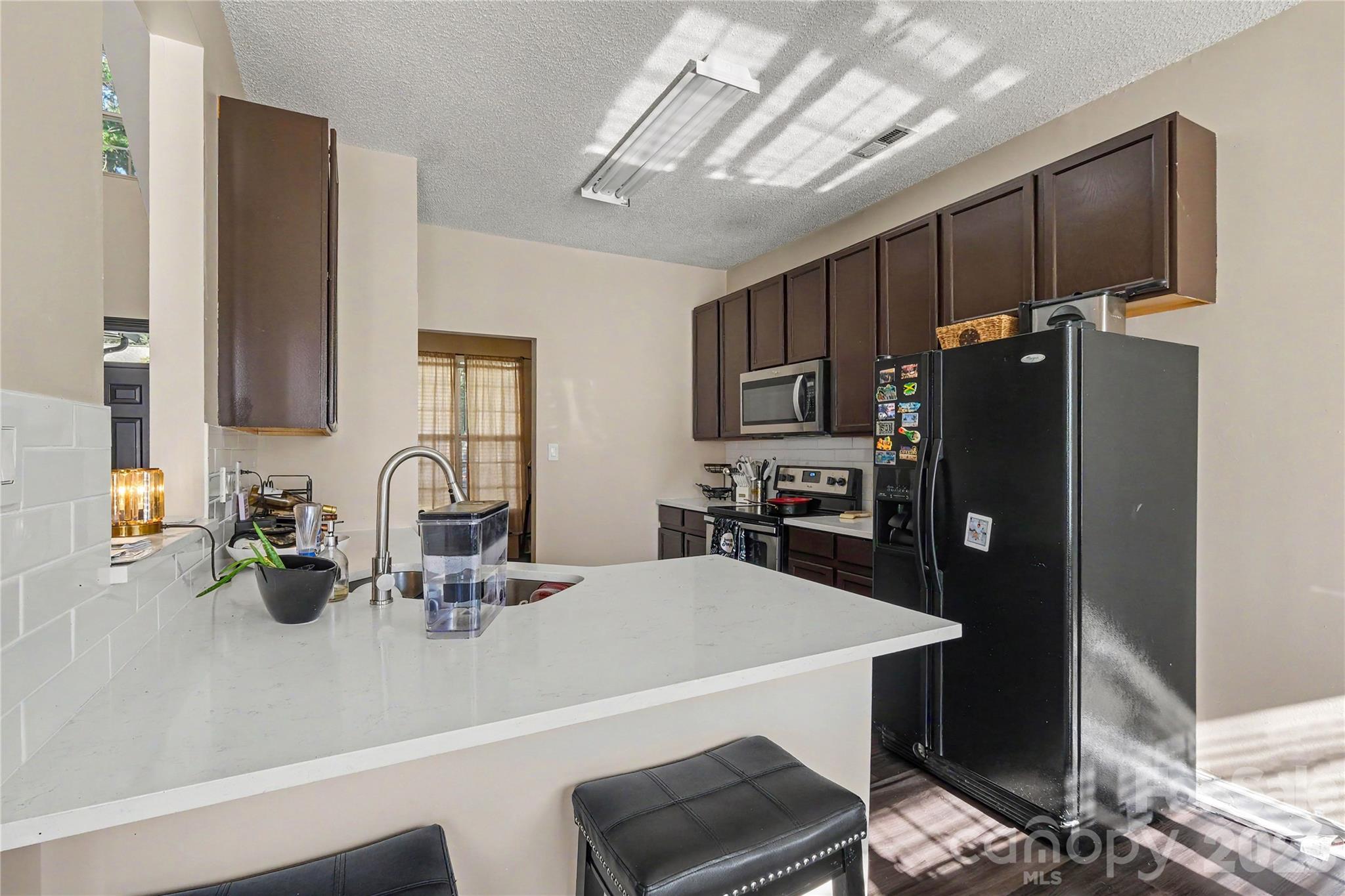 Single Family Residence at 8030 Shiny Meadow Drive, Charlotte, photo 17 of 32