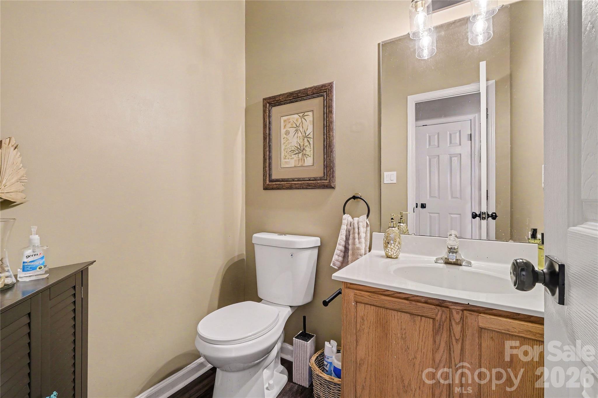 Single Family Residence at 8030 Shiny Meadow Drive, Charlotte, photo 18 of 32