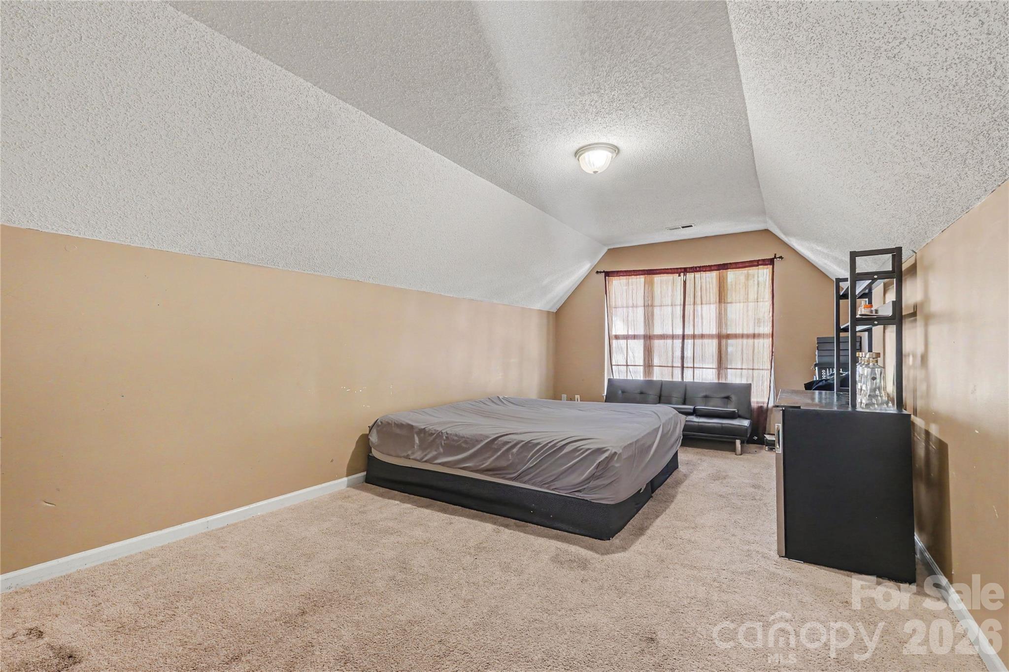 Single Family Residence at 8030 Shiny Meadow Drive, Charlotte, photo 24 of 32