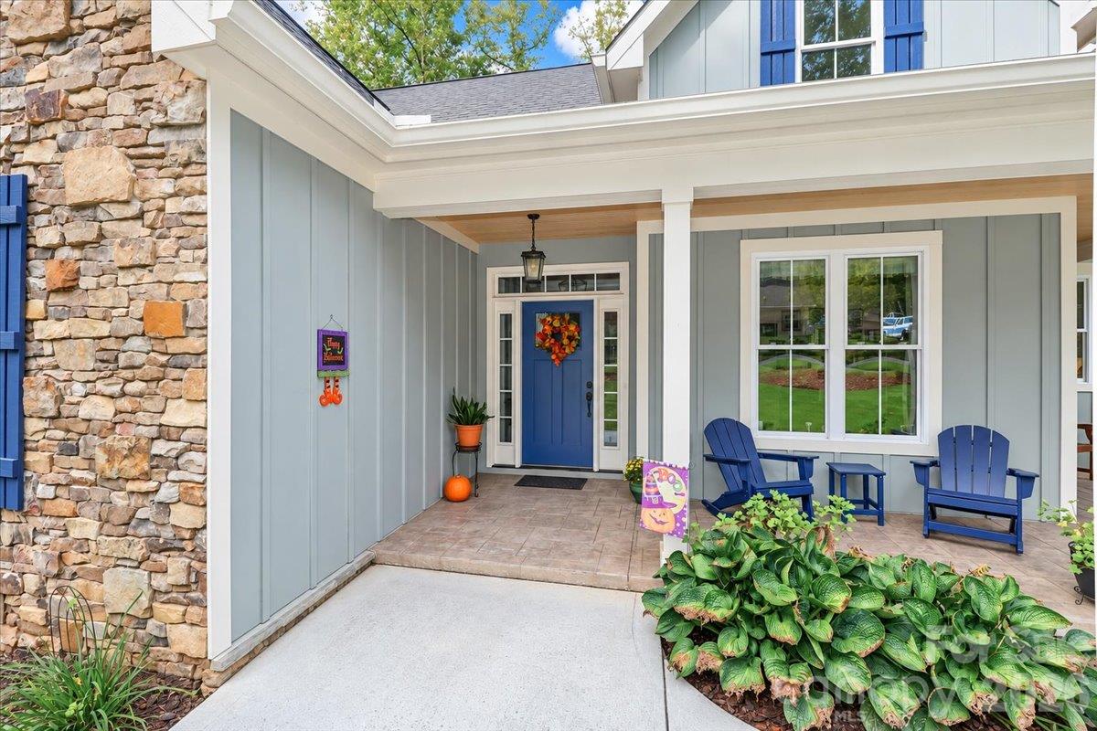 Single Family Residence at 618 Saint Cloud Drive, Statesville, photo 3 of 41