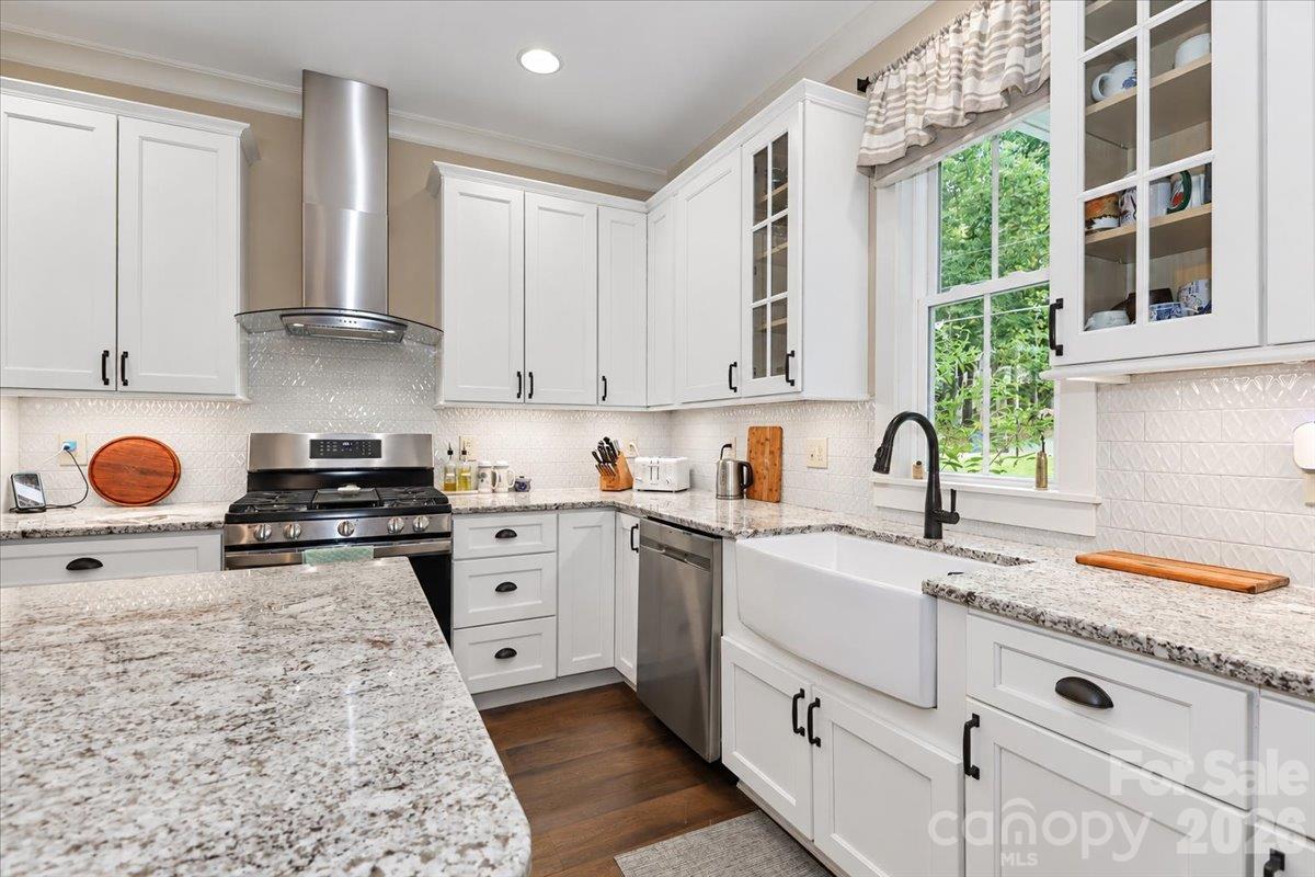 Single Family Residence at 618 Saint Cloud Drive, Statesville, photo 8 of 41