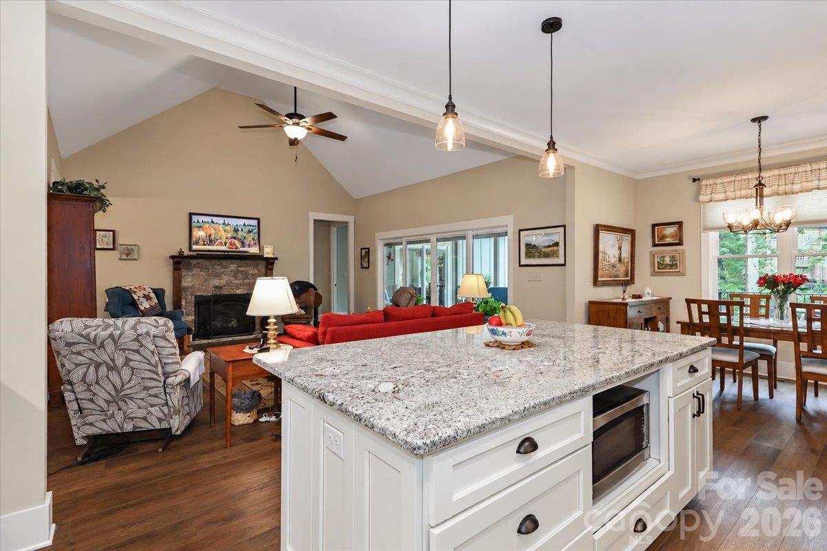 Single Family Residence at 618 Saint Cloud Drive, Statesville, photo 9 of 41