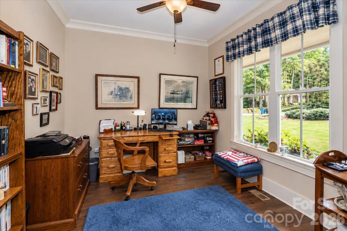 Single Family Residence at 618 Saint Cloud Drive, Statesville, photo 21 of 41