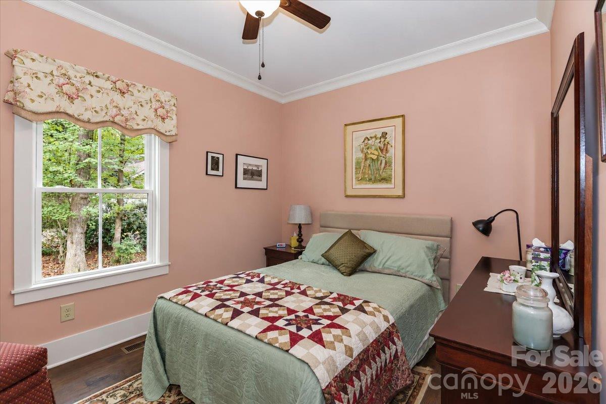 Single Family Residence at 618 Saint Cloud Drive, Statesville, photo 25 of 41