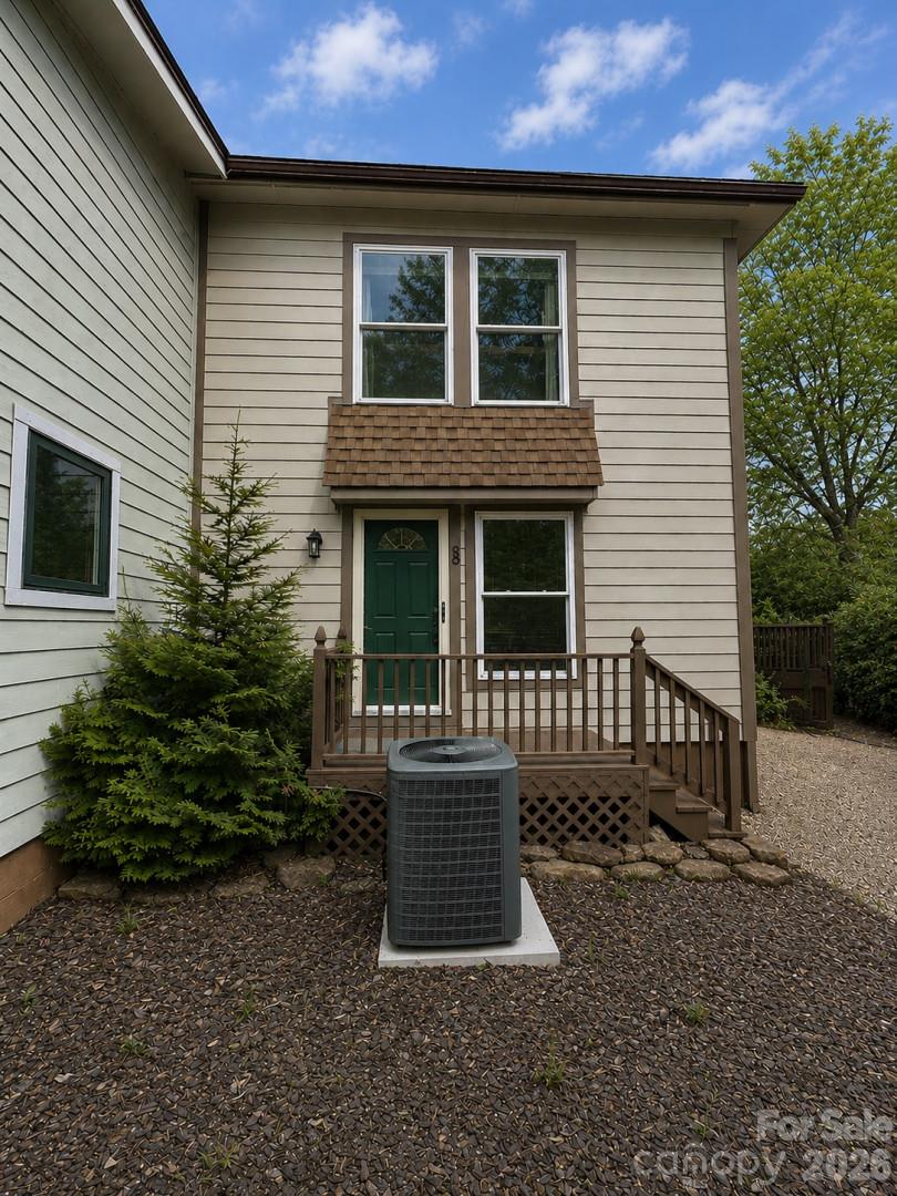 Townhouse at 99 Willow Way, Hendersonville, photo 8 of 91