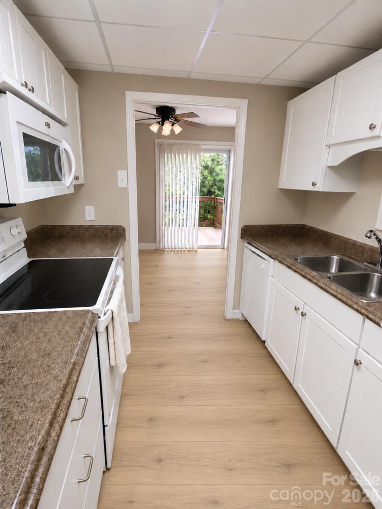 Townhouse at 99 Willow Way, Hendersonville, photo 36 of 91