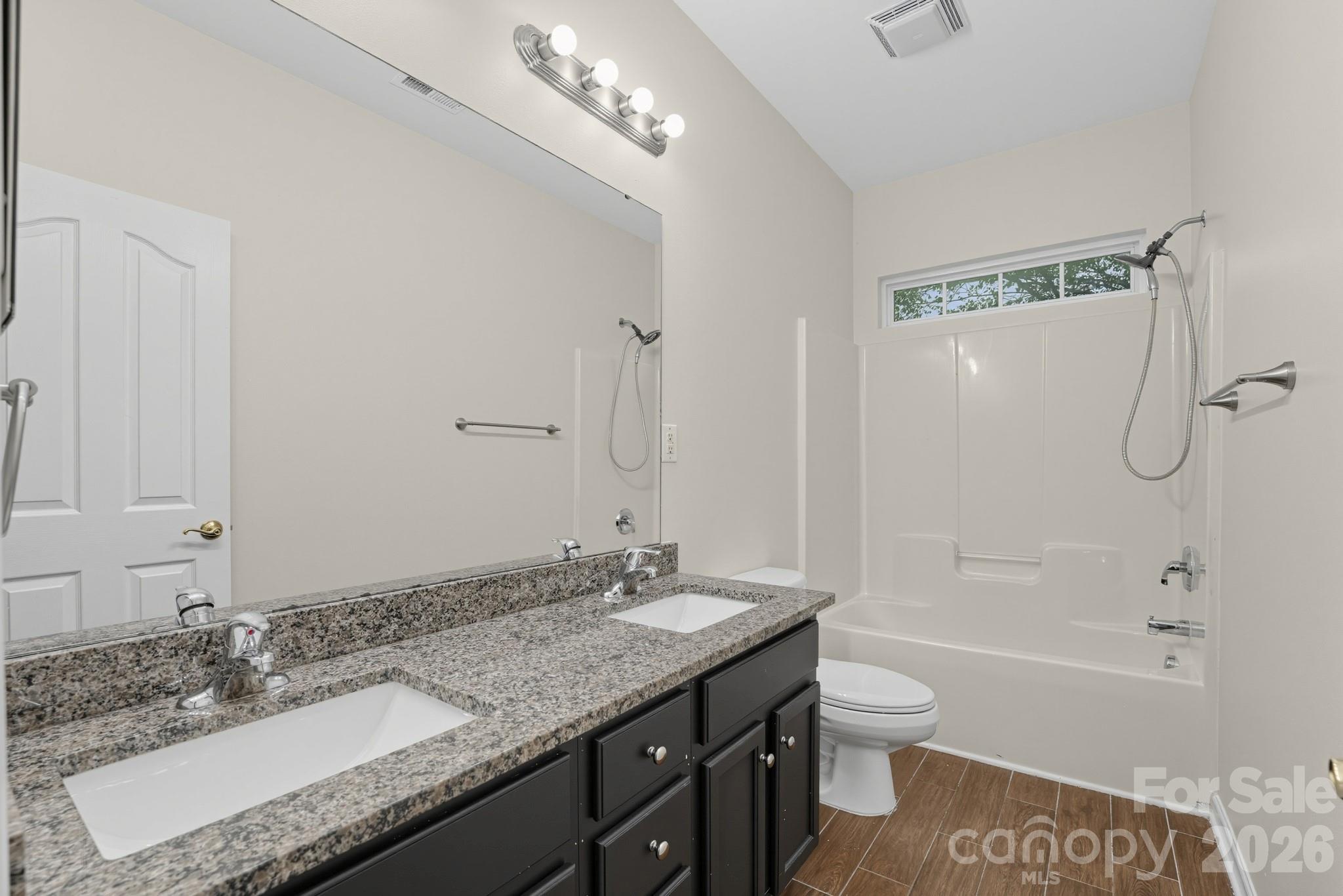 Single Family Residence at 15127 Kellington Court, Charlotte, photo 24 of 29