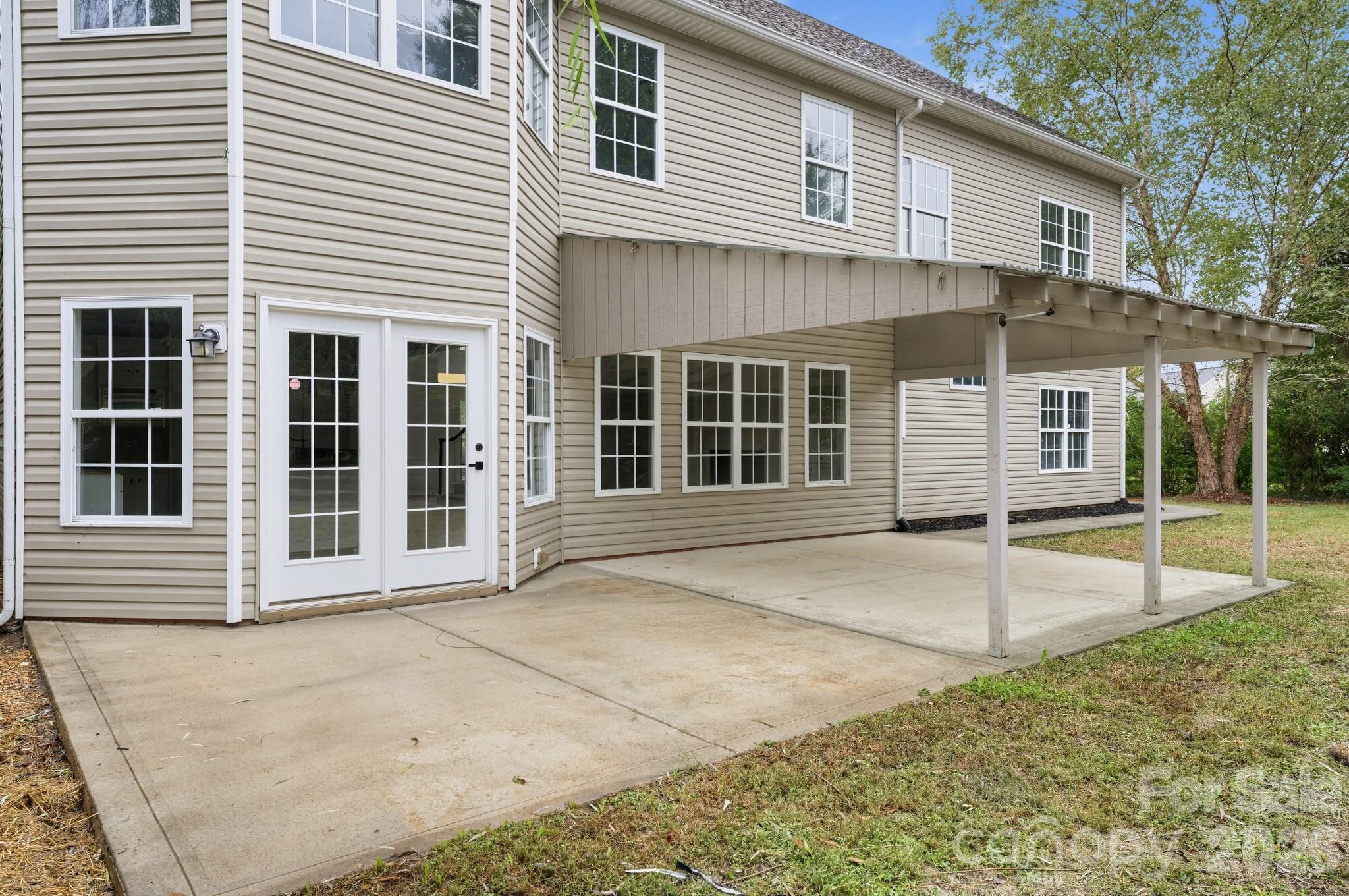 Single Family Residence at 15127 Kellington Court, Charlotte, photo 27 of 29