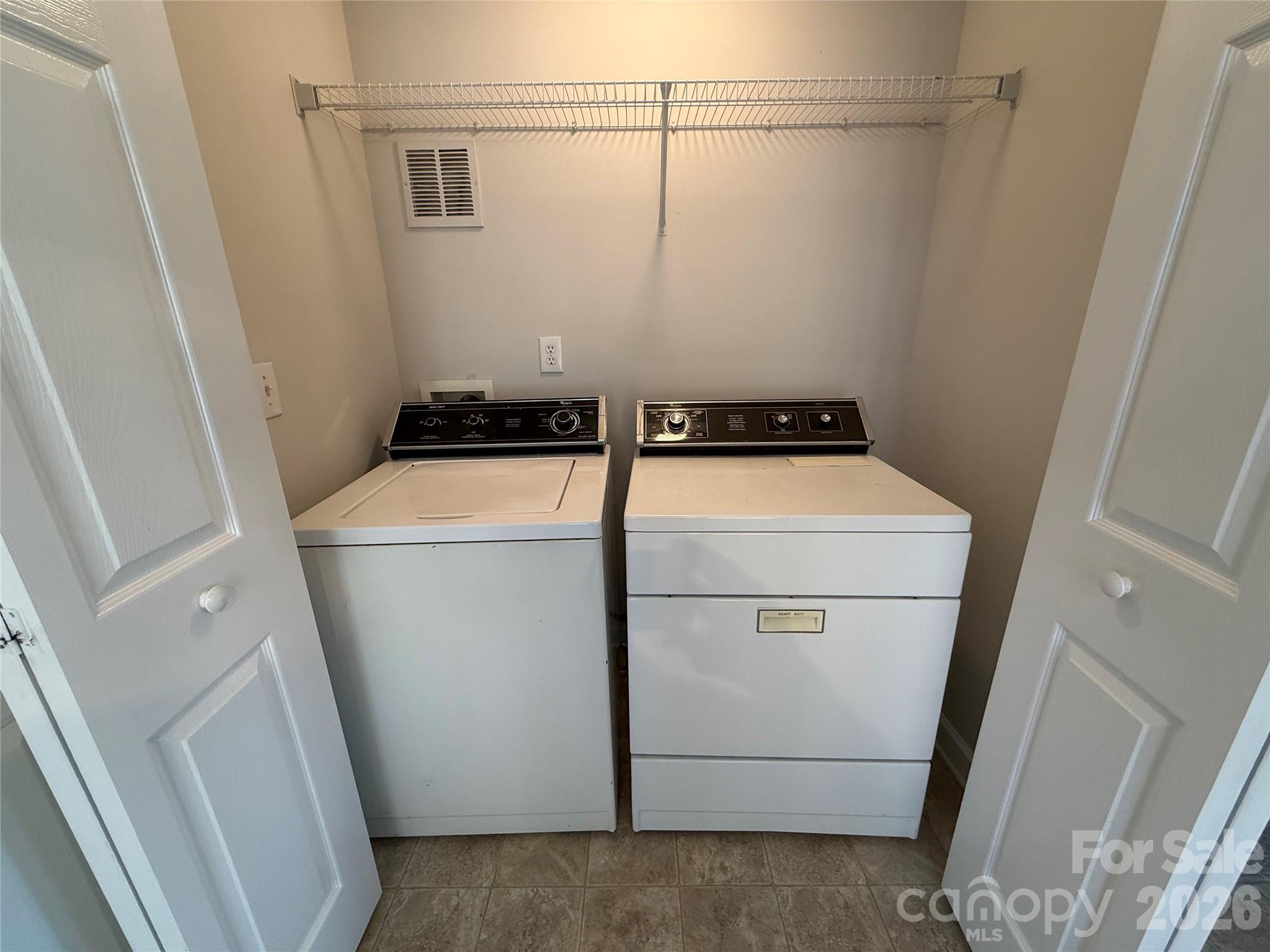 Single Family Residence at 11344 Pointer Ridge Drive, Charlotte, photo 21 of 24