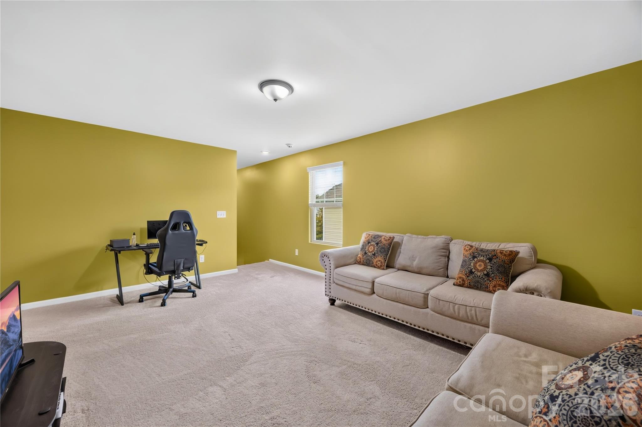 Single Family Residence at 165 Gray Hawk Drive, Rockwell, photo 7 of 28