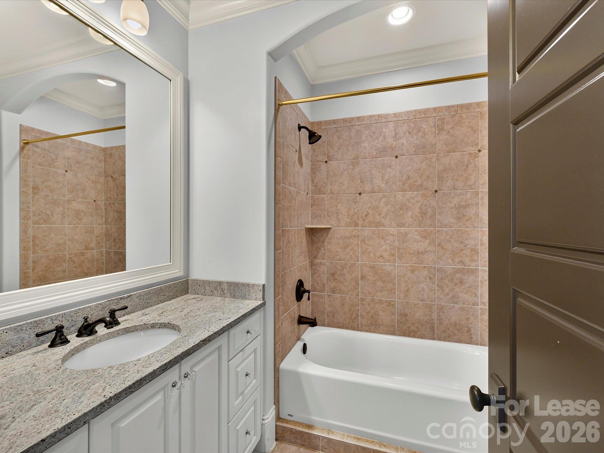 Ensuite Bathroom 2 - 808 Huntington Park Drive, Charlotte