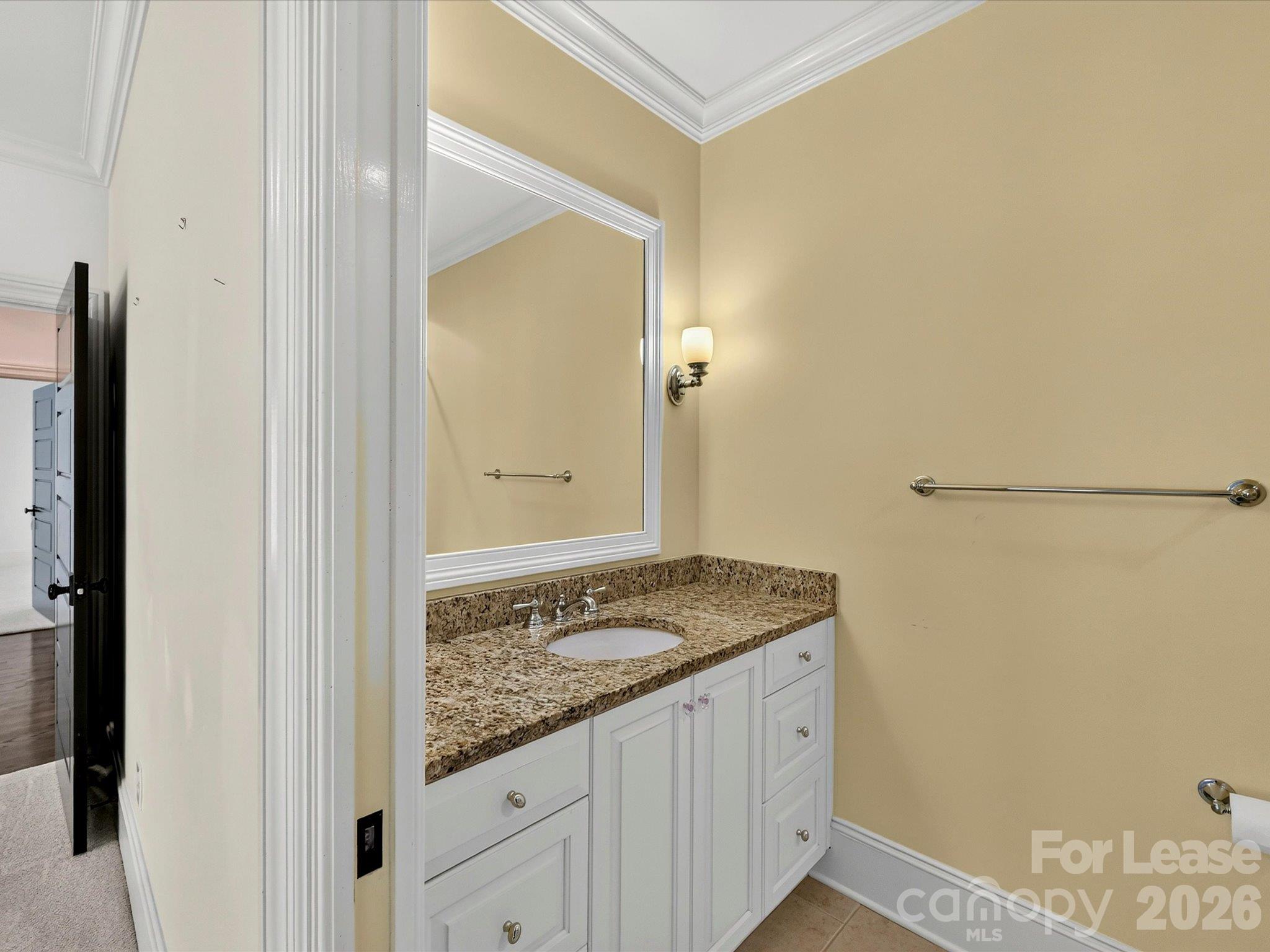 Ensuite Bathroom 3 - 808 Huntington Park Drive, Charlotte