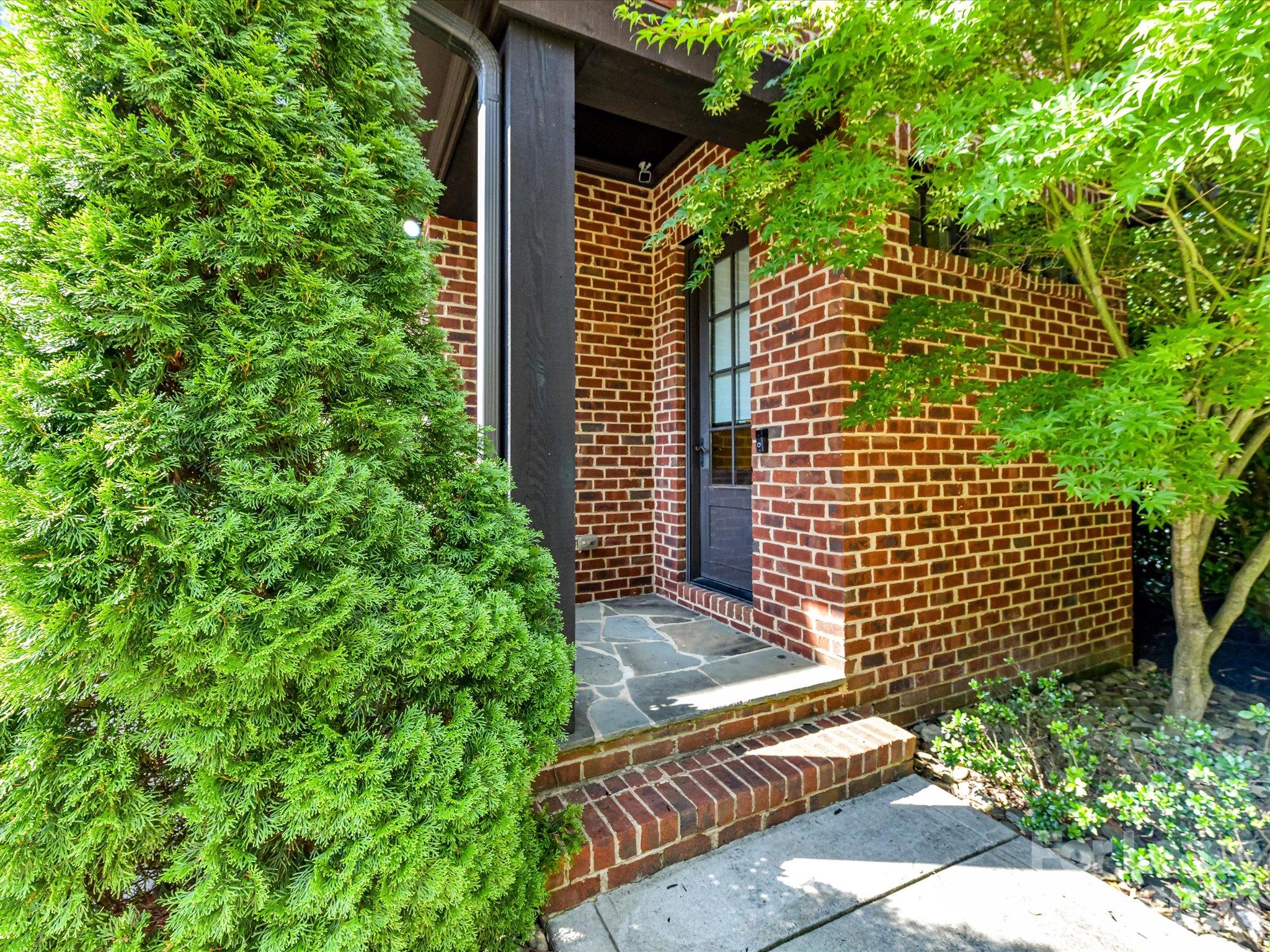 Side Entrance - 808 Huntington Park Drive, Charlotte