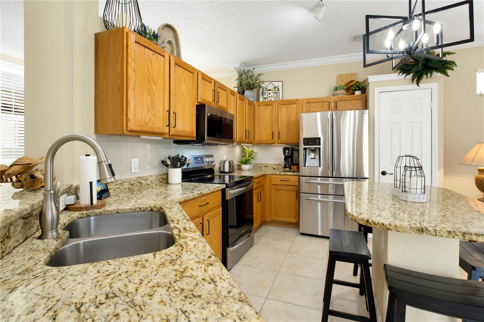 Single Family Residence at 7155 SPIKERUSH CT, BRADENTON, photo 10 of 62