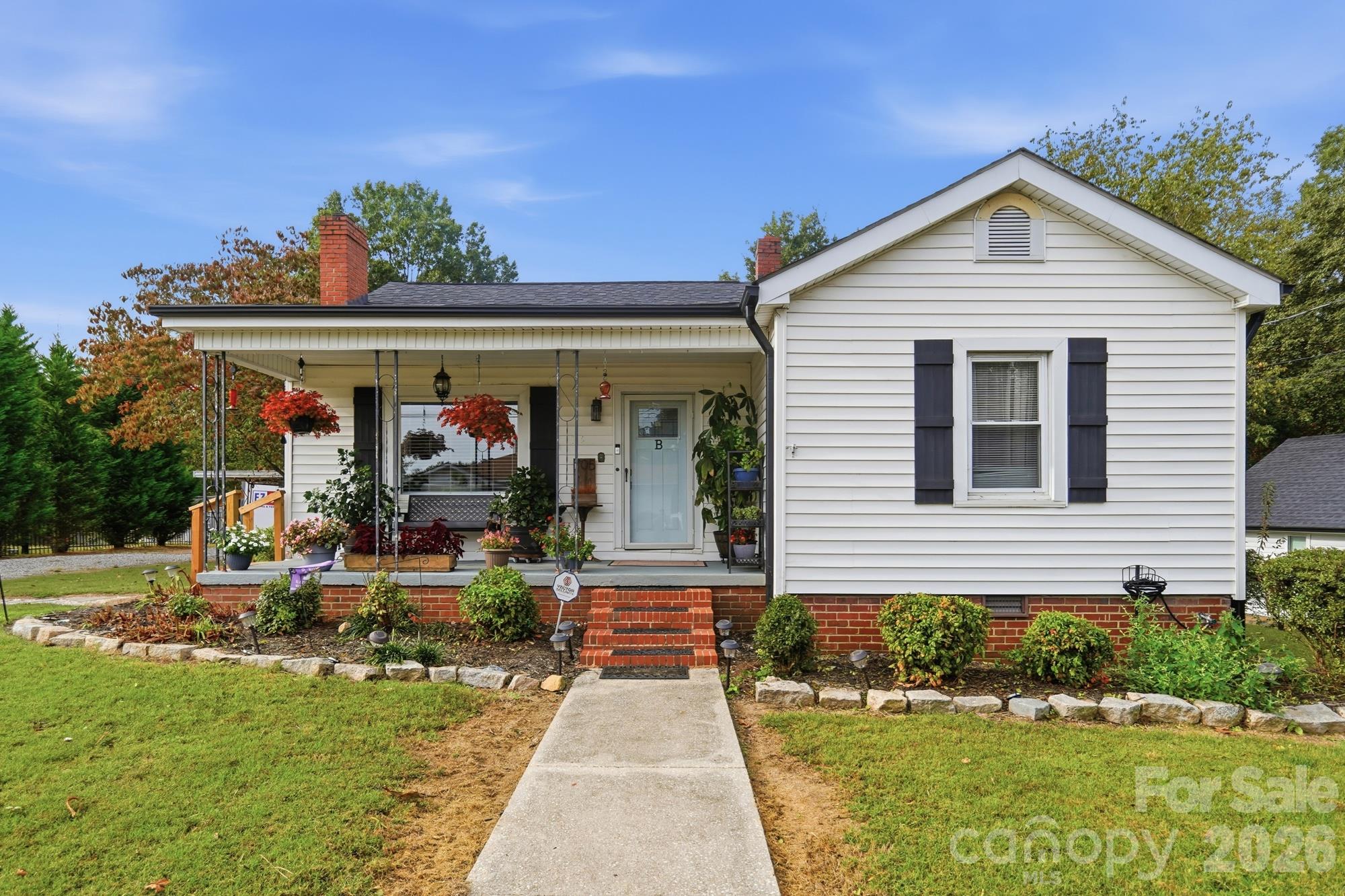 Single Family Residence at 705 Deaton Street, Kannapolis, photo 2 of 24