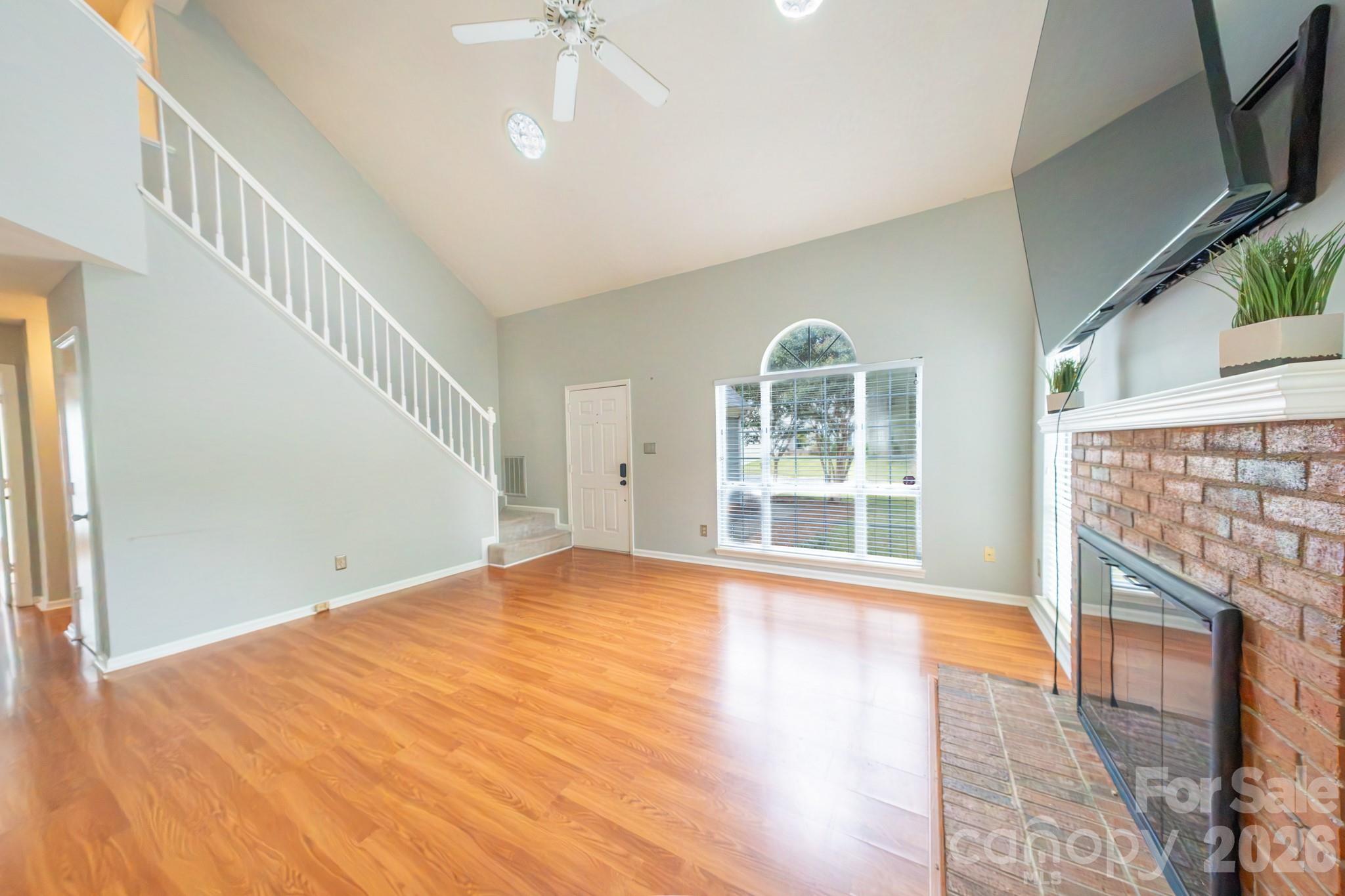 Single Family Residence at 13836 Poppleton Court, Charlotte, photo 5 of 26