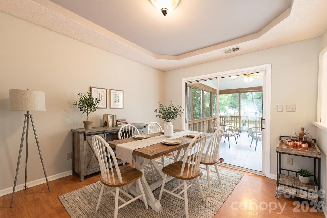Virtually staged - 13836 Poppleton Court, Charlotte